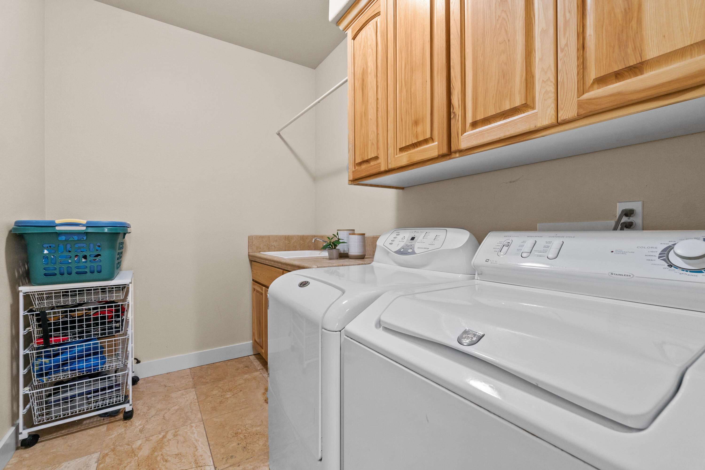 466 NW Flagline Drive