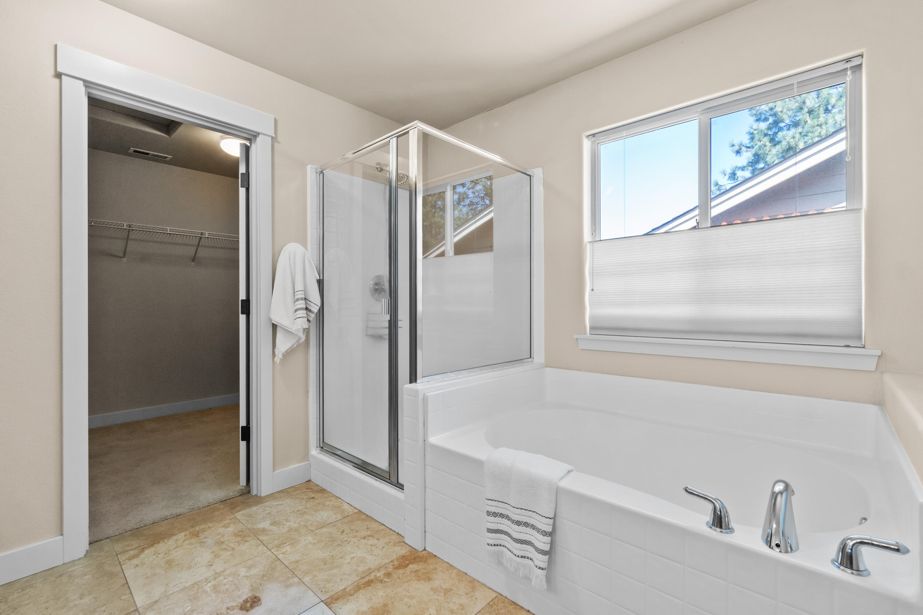 466 NW Flagline Drive