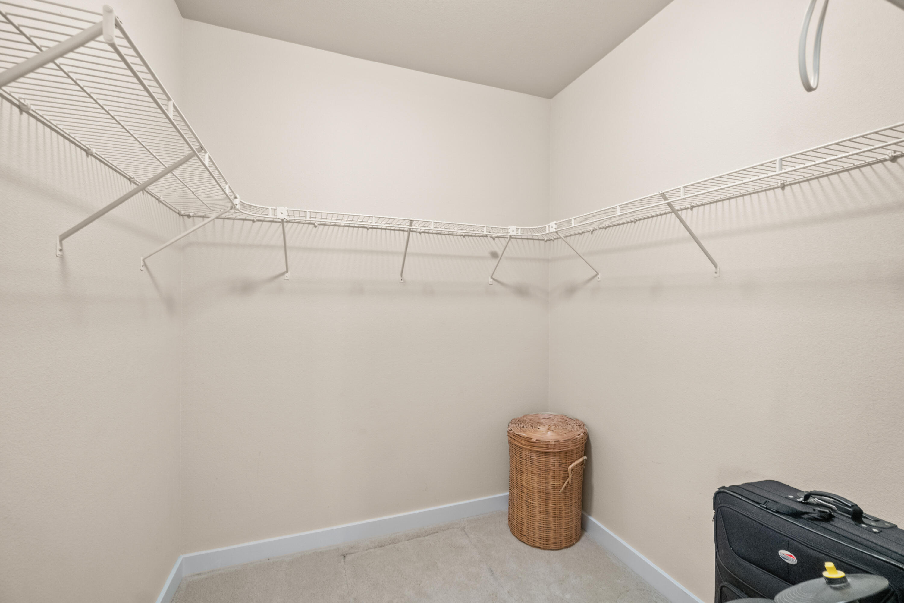 466 NW Flagline Drive