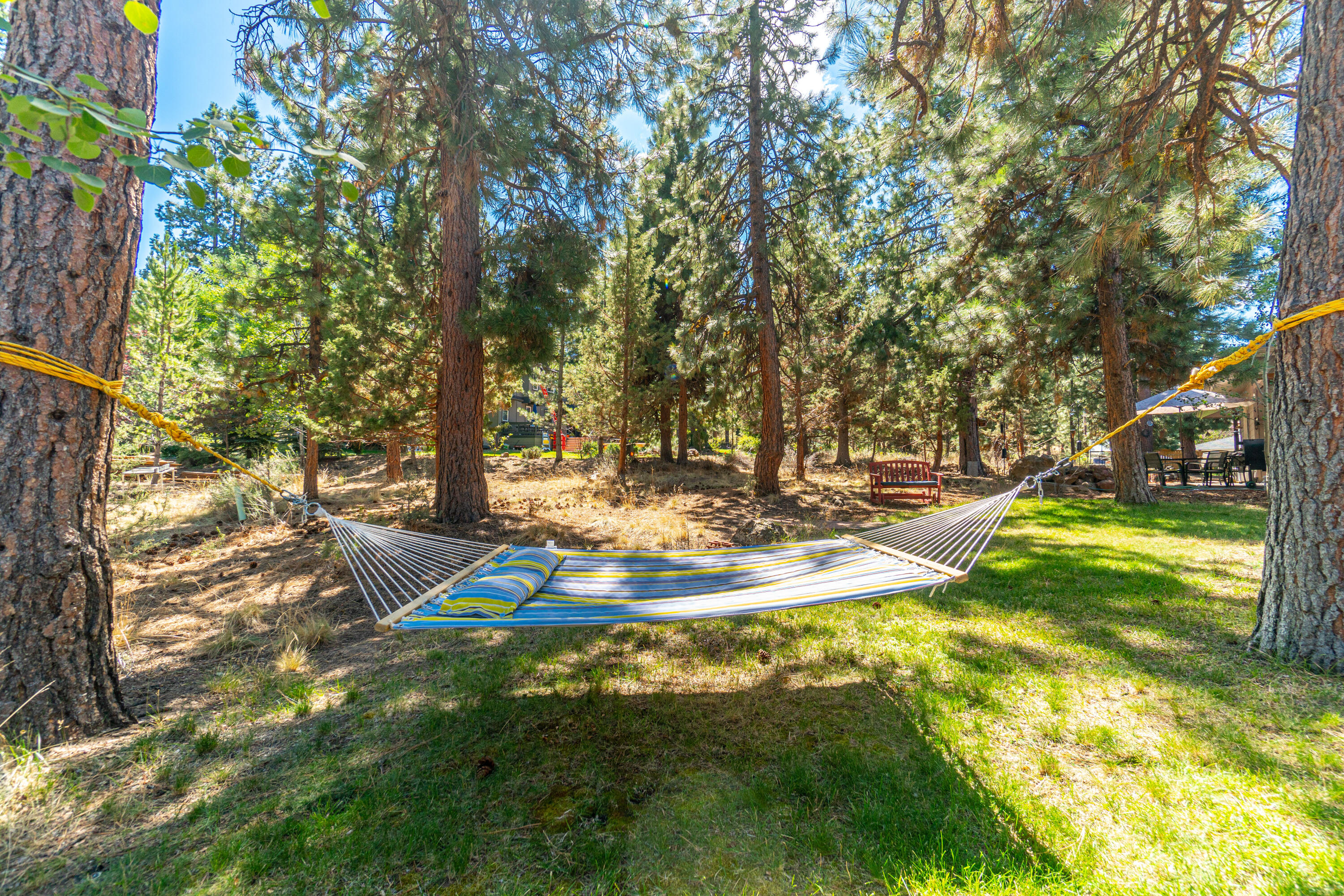 466 NW Flagline Drive