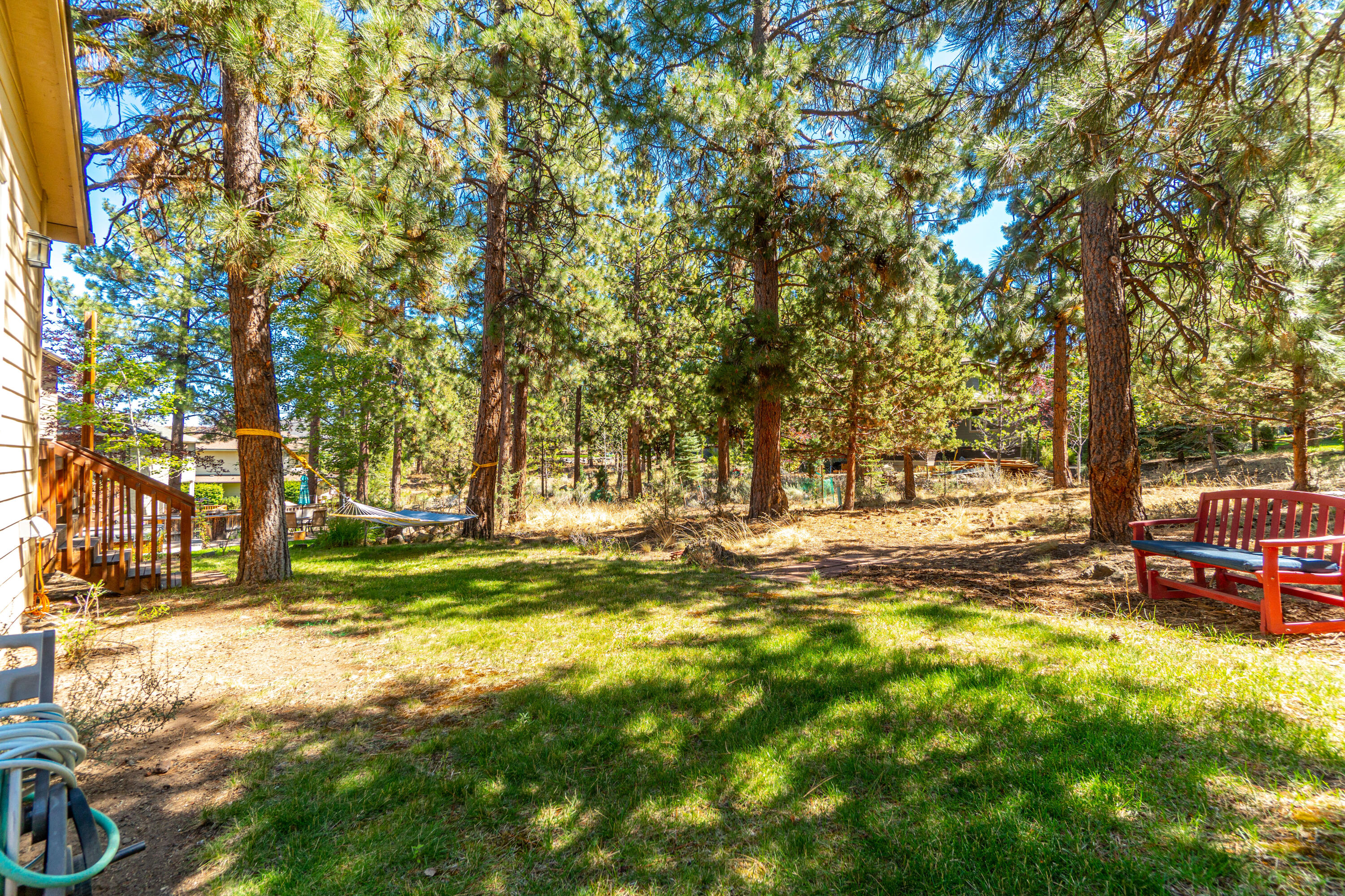 466 NW Flagline Drive