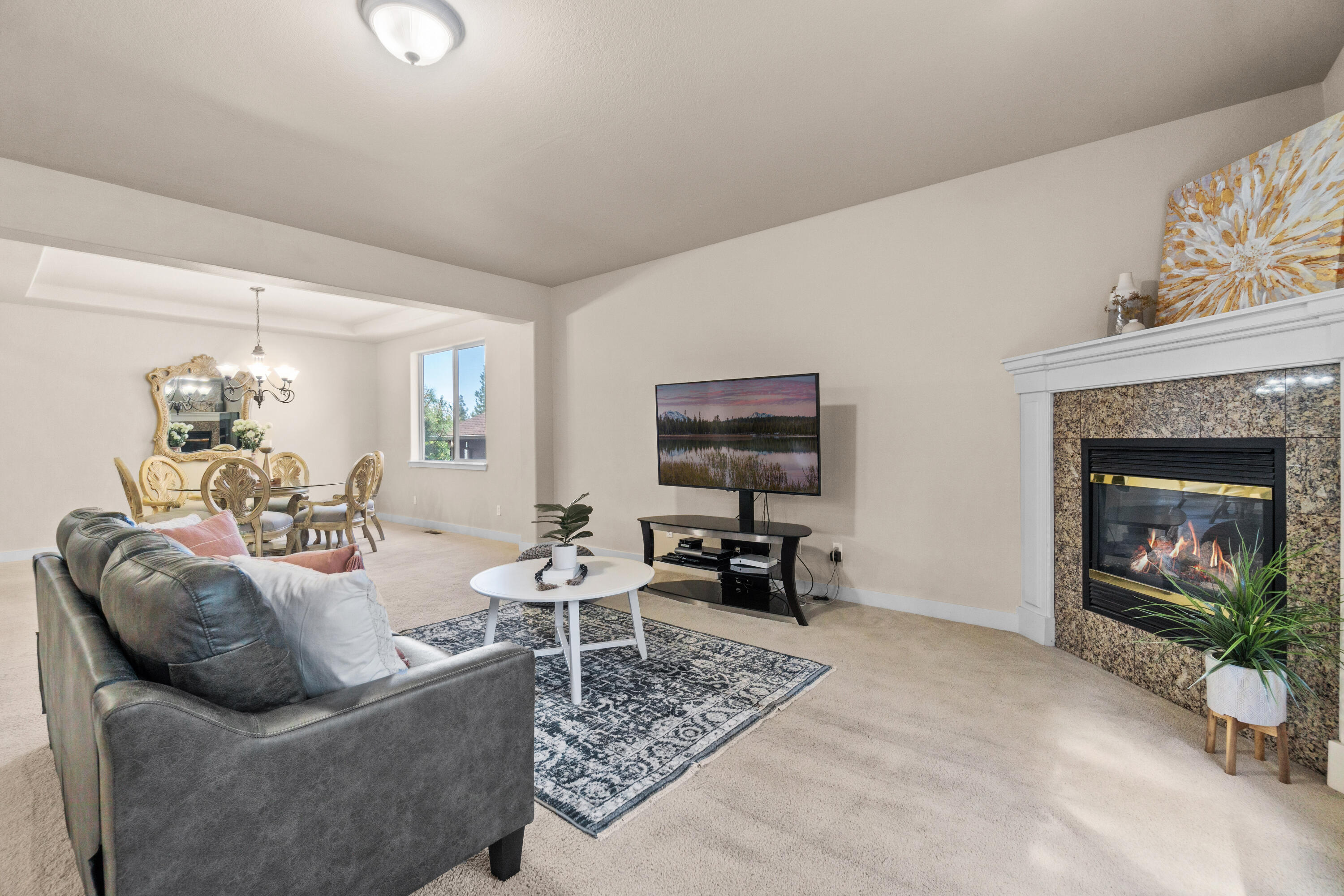 466 NW Flagline Drive