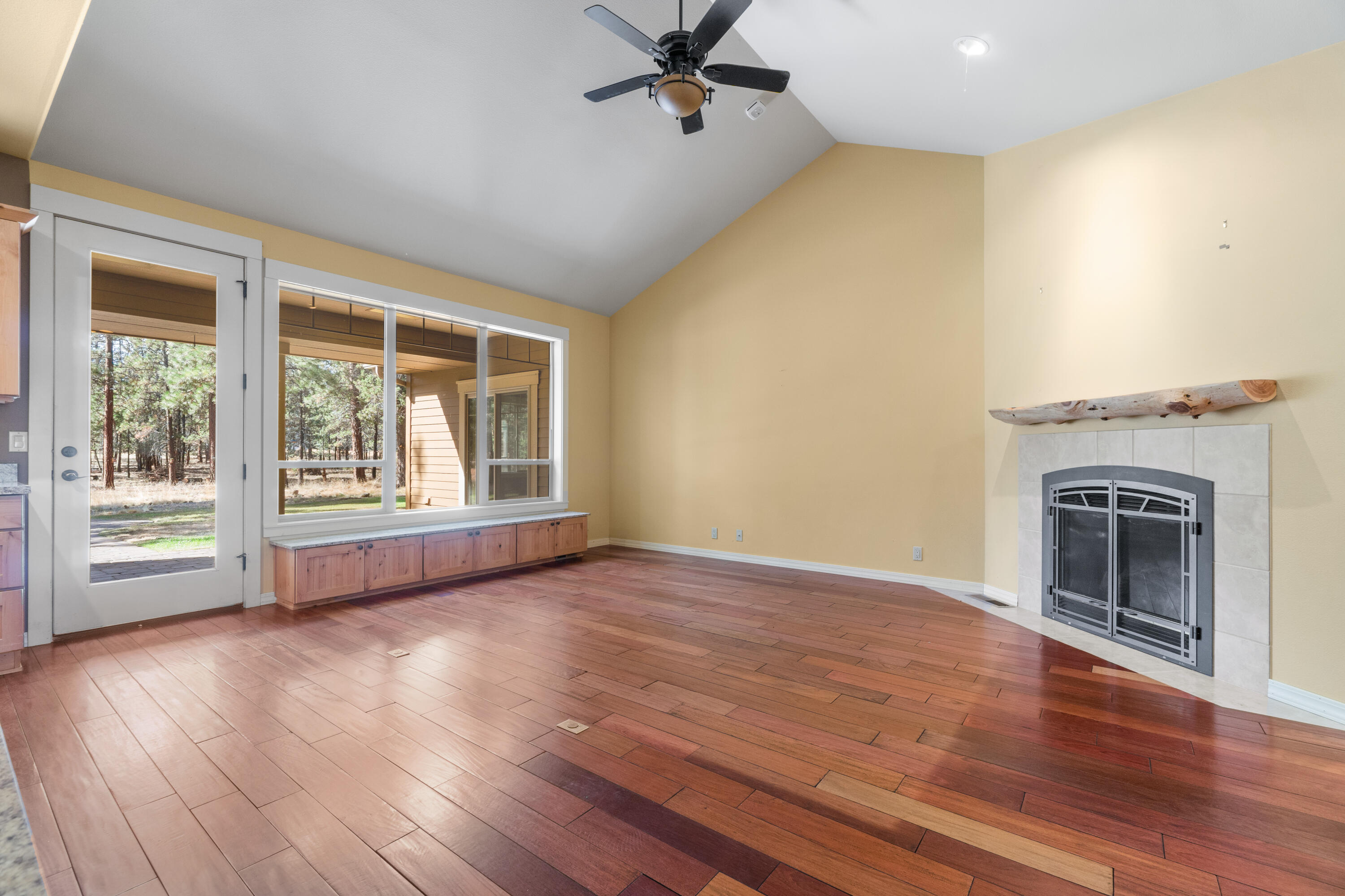 865 E Coyote Springs Road