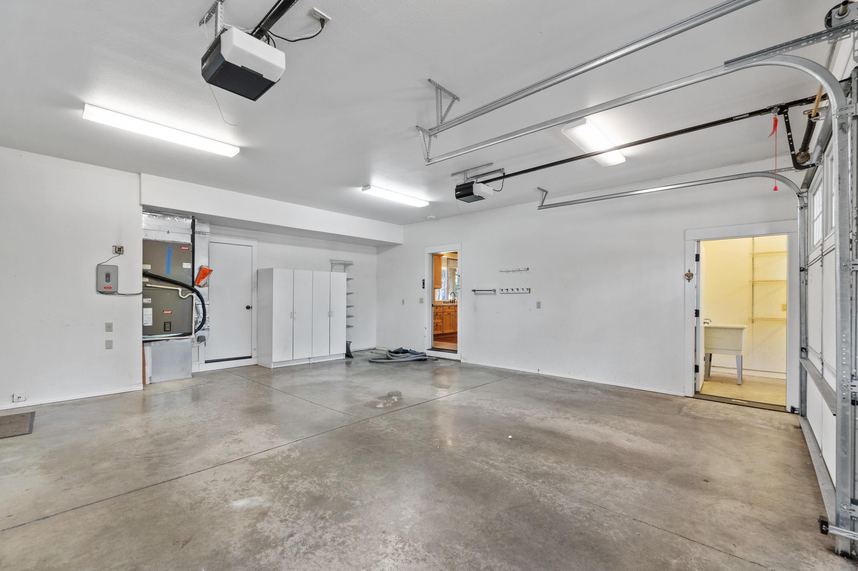 865 E Coyote Springs Road