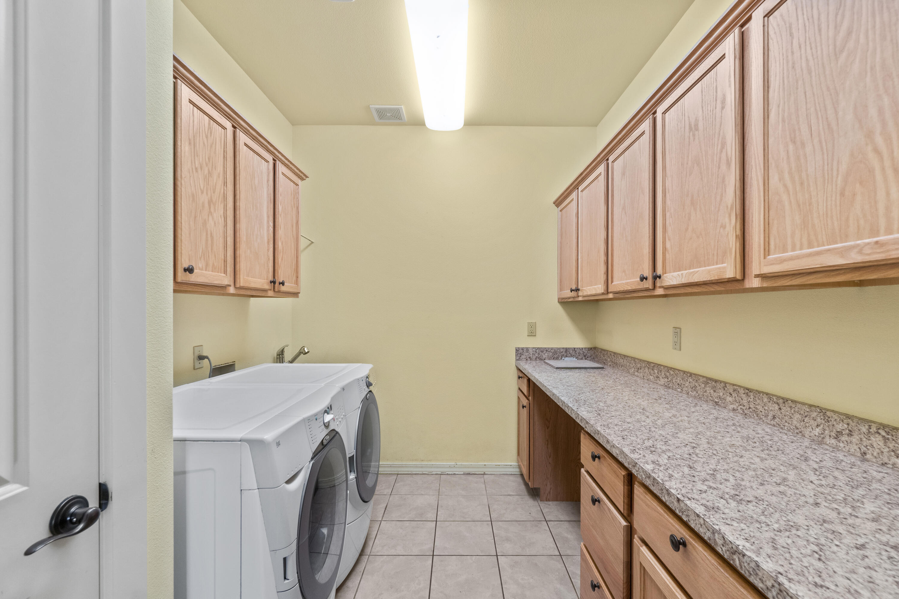 865 E Coyote Springs Road