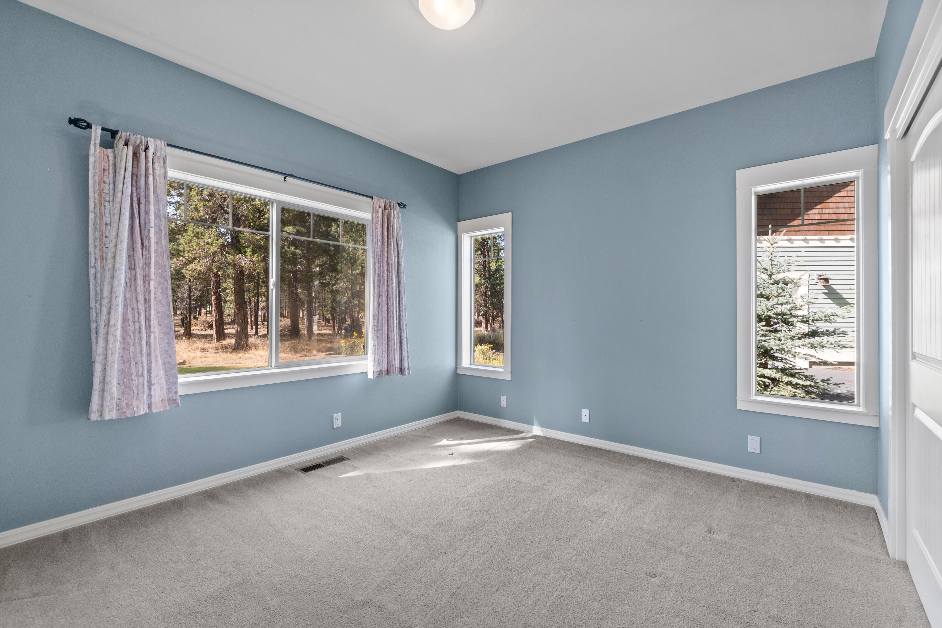 865 E Coyote Springs Road