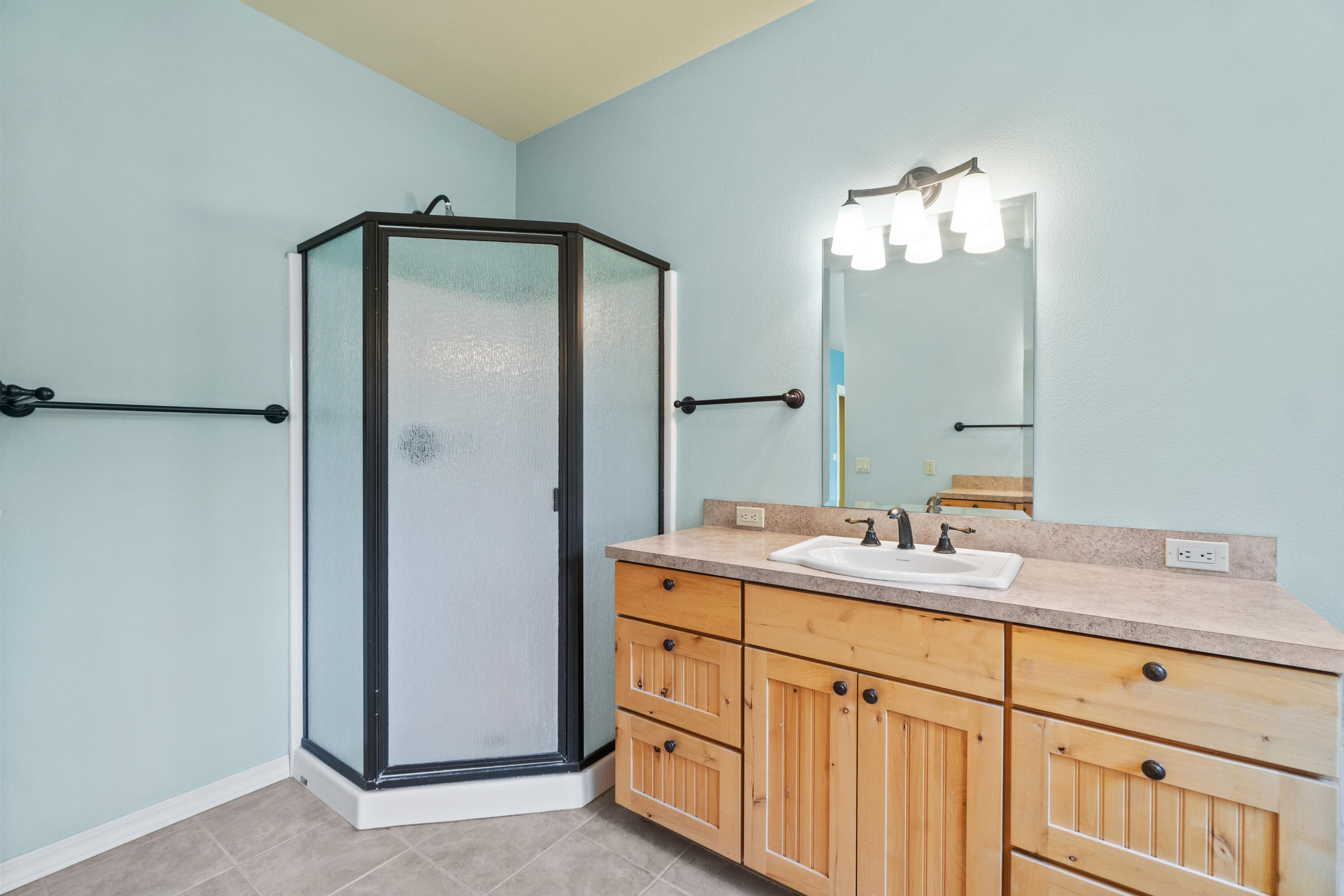 865 E Coyote Springs Road