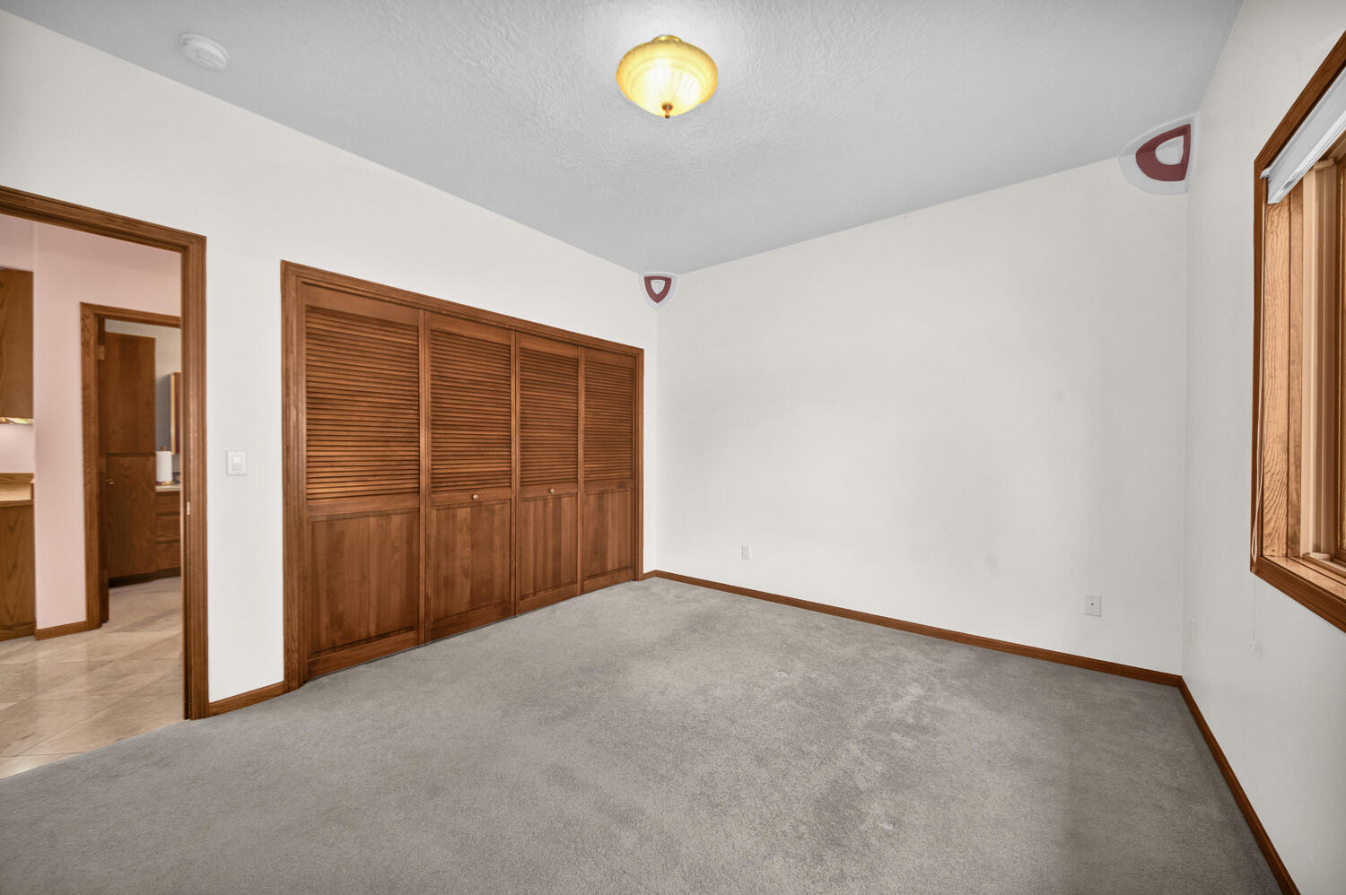 21131 SE Clairaway Avenue