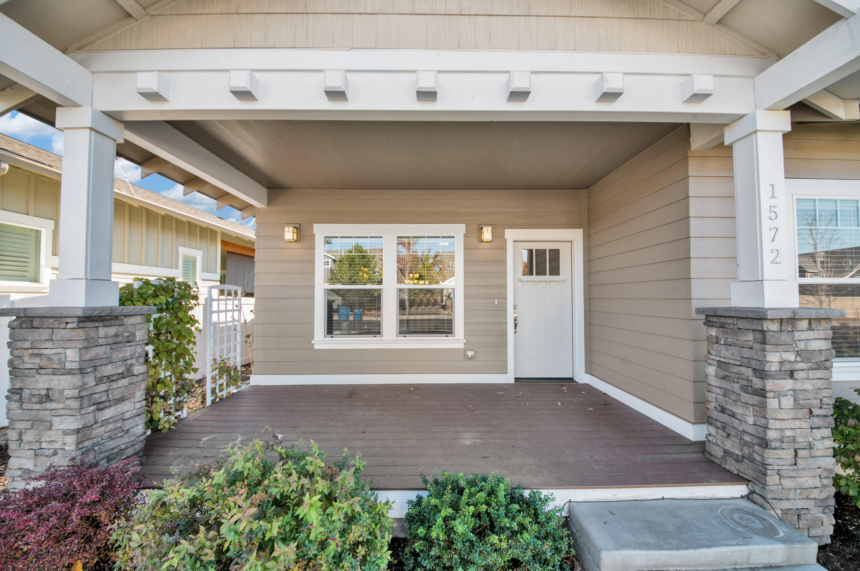 1572 NW Kingwood Avenue