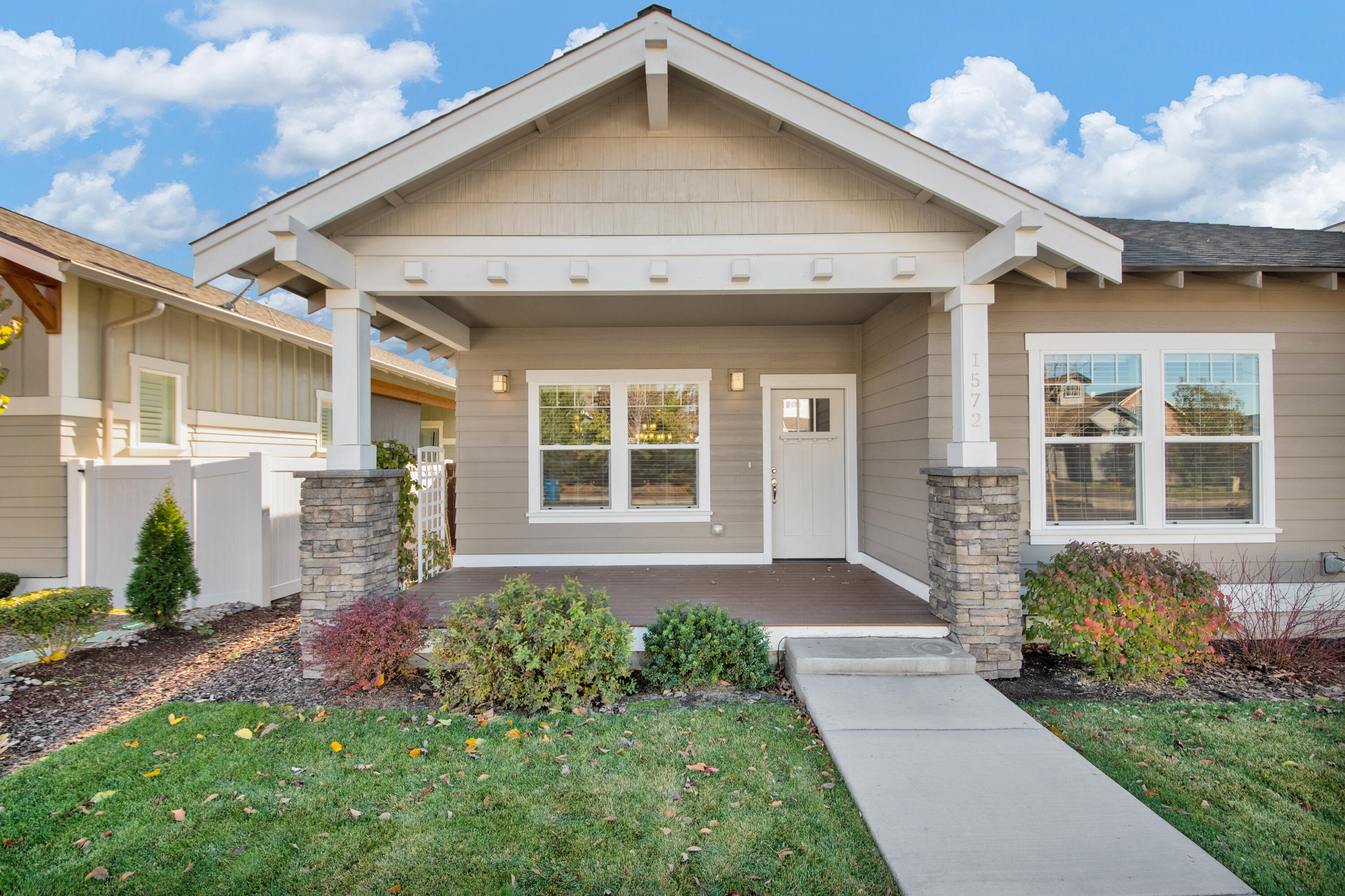 1572 NW Kingwood Avenue