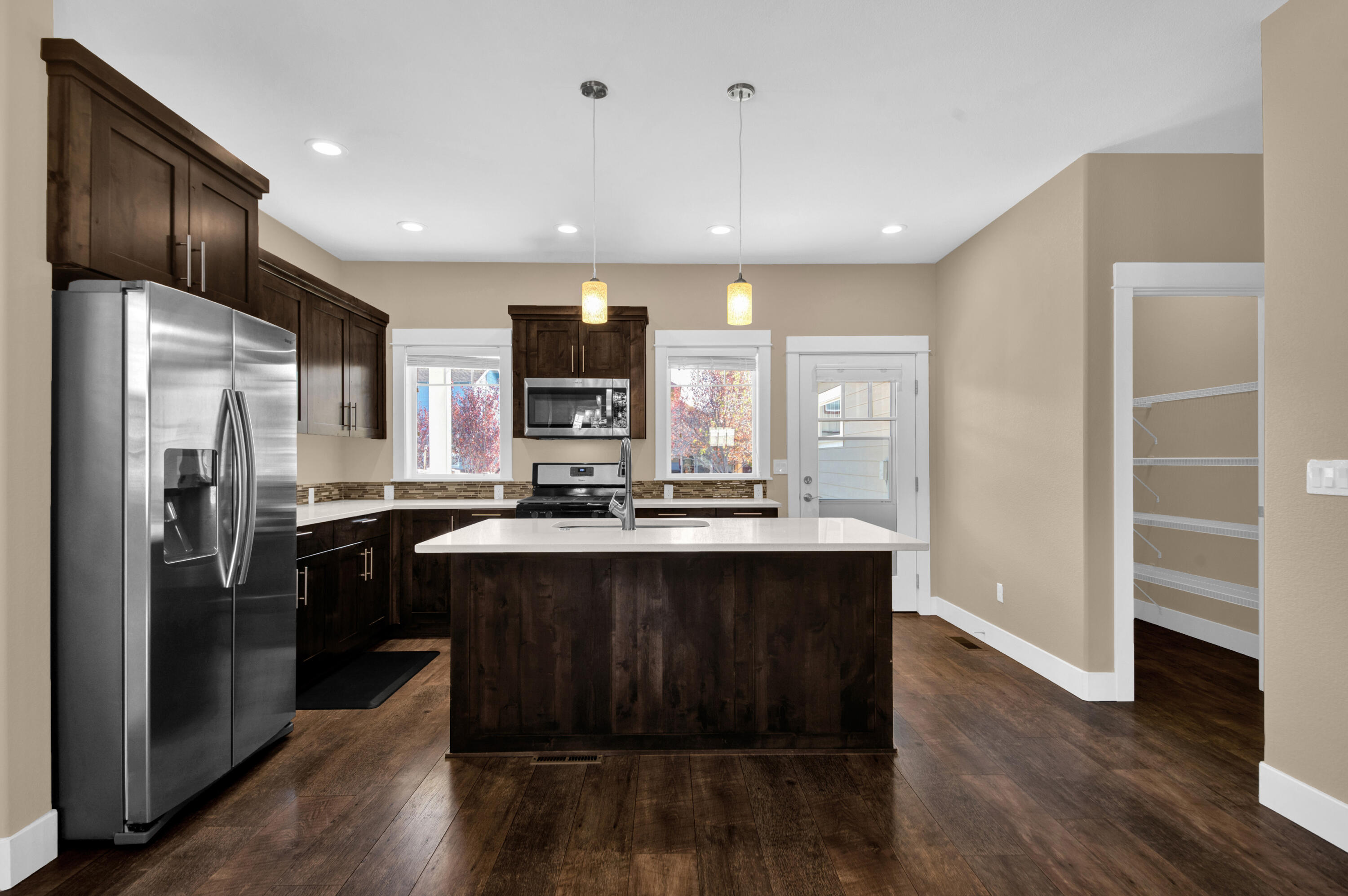 1572 NW Kingwood Avenue