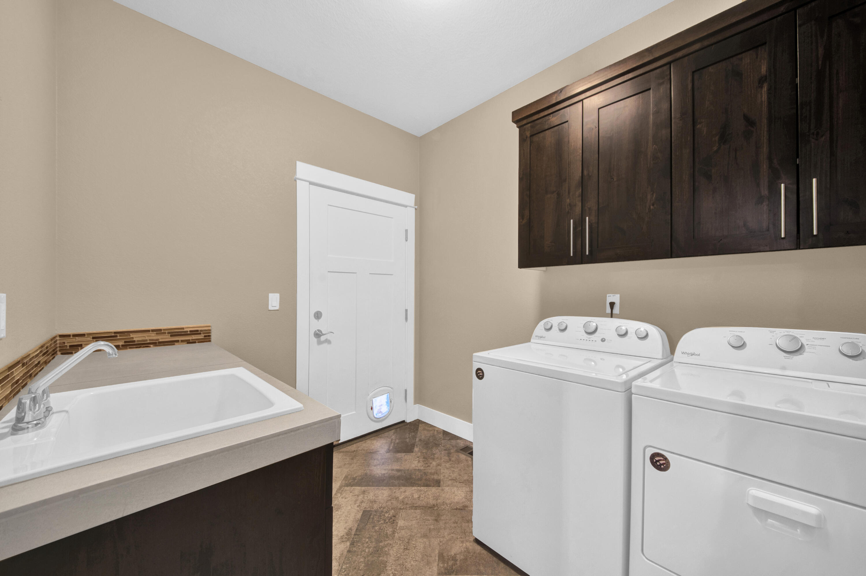 1572 NW Kingwood Avenue