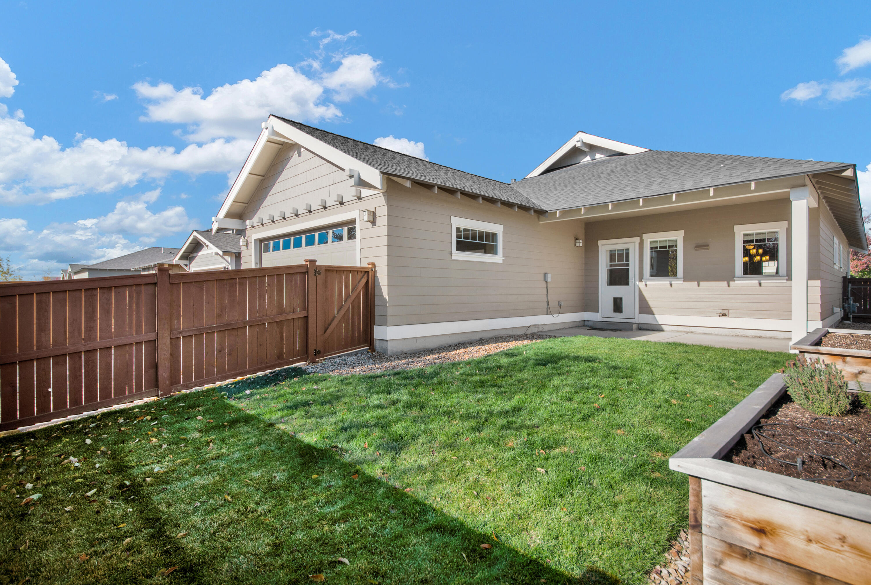 1572 NW Kingwood Avenue