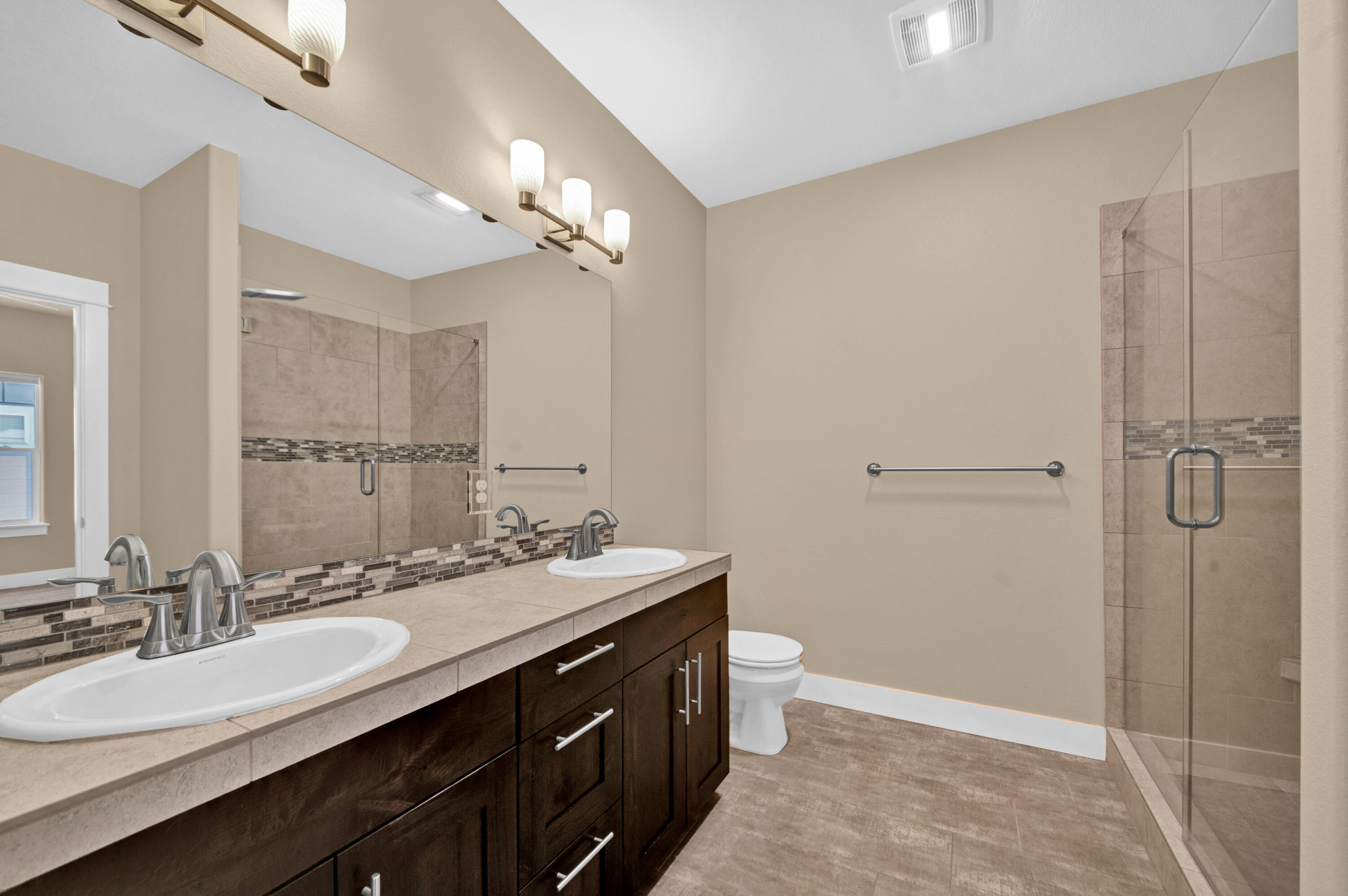 1572 NW Kingwood Avenue