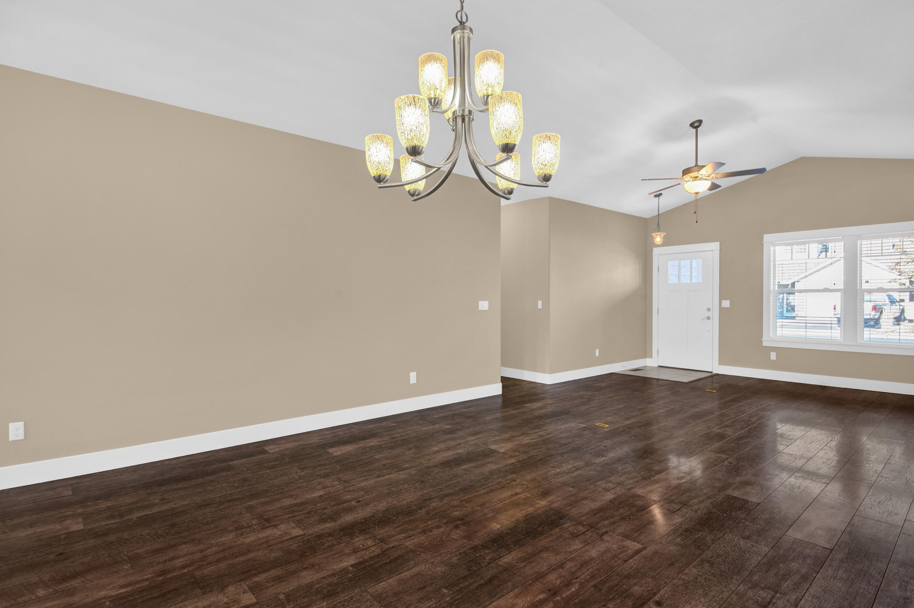 1572 NW Kingwood Avenue