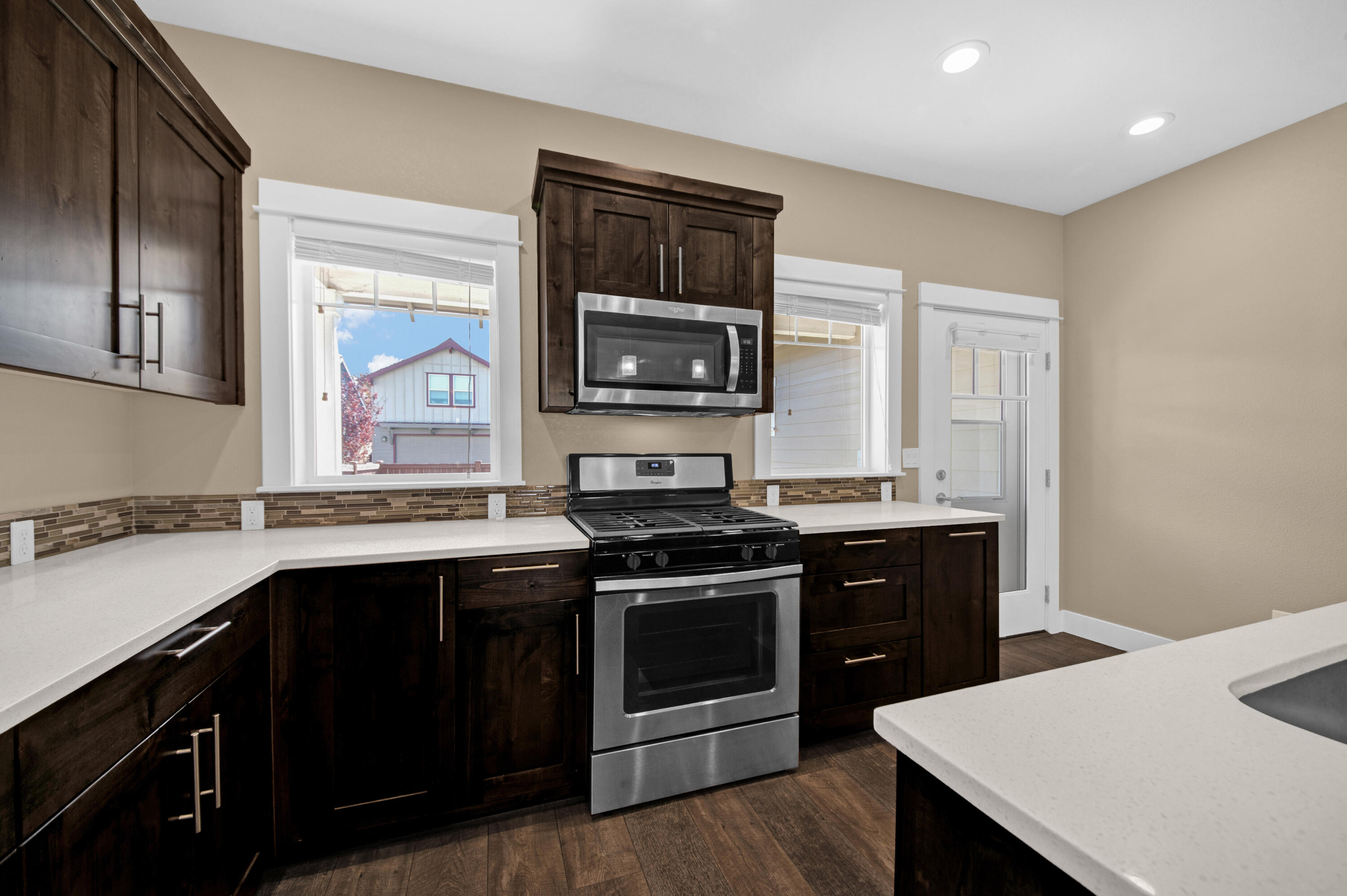 1572 NW Kingwood Avenue