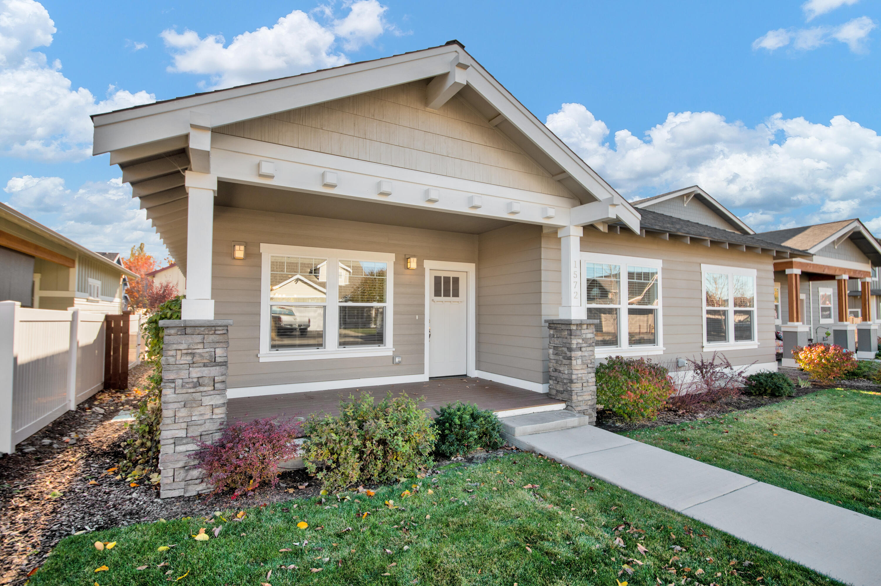 1572 NW Kingwood Avenue