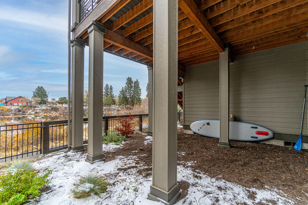 2568 NW Rippling River Court