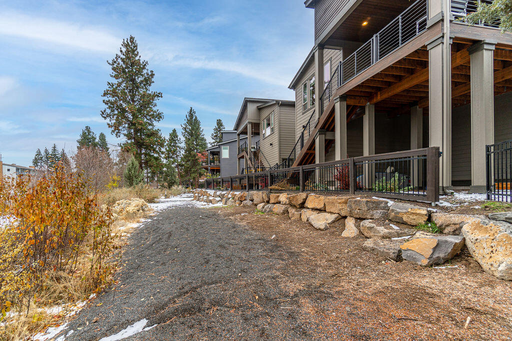 2568 NW Rippling River Court