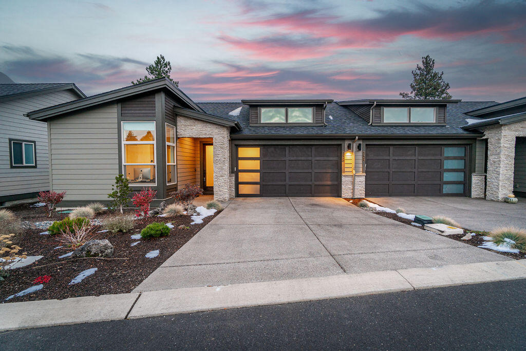 2568 NW Rippling River Court