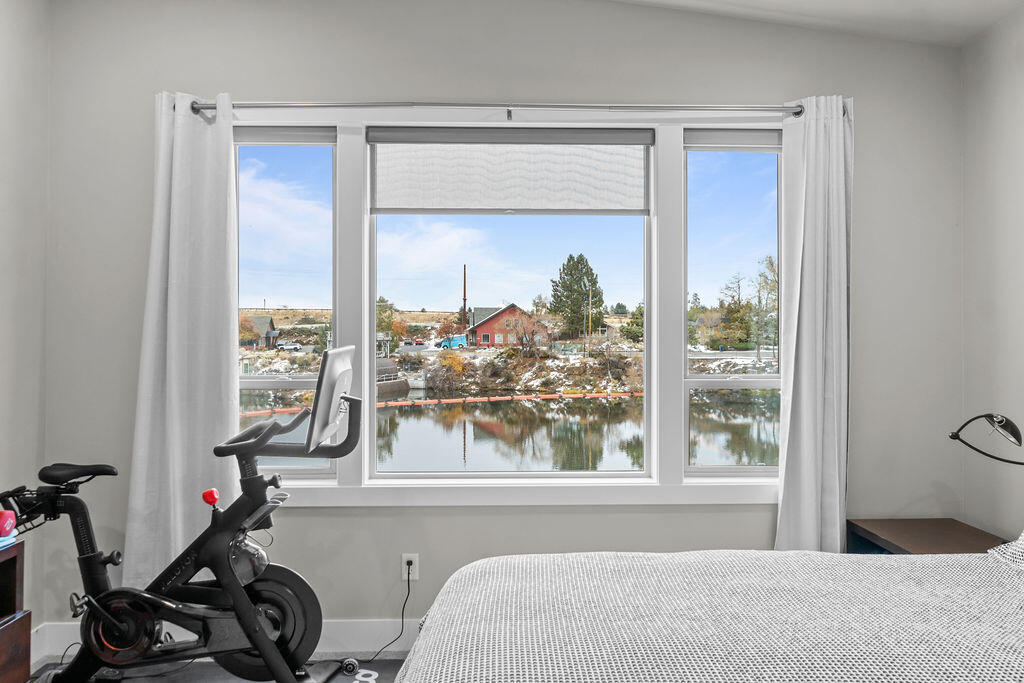 2568 NW Rippling River Court