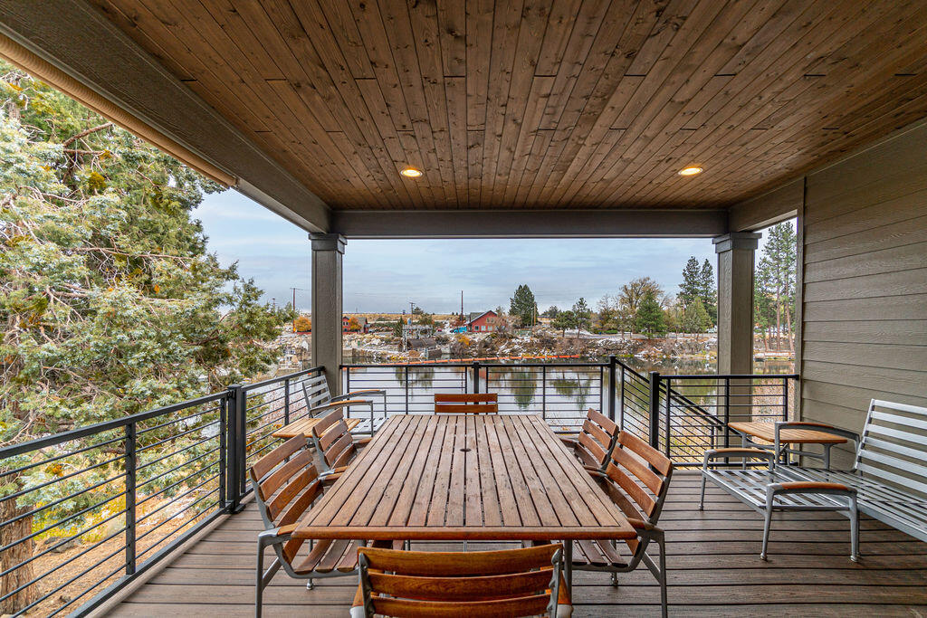 2568 NW Rippling River Court