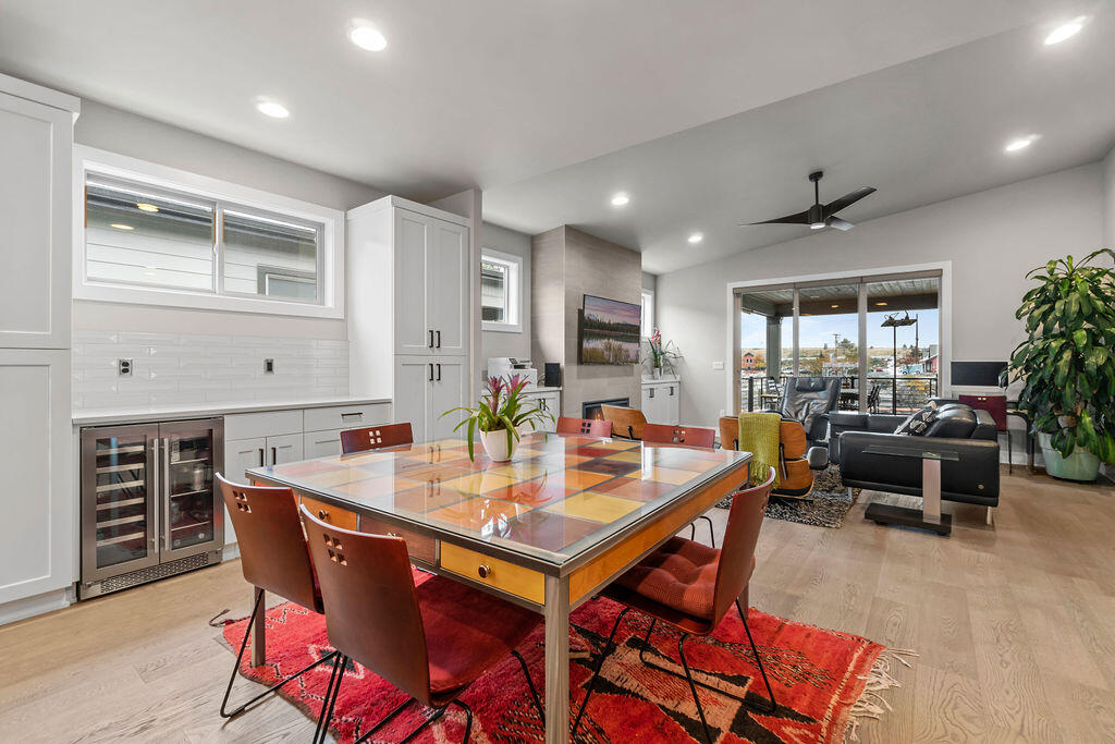 2568 NW Rippling River Court