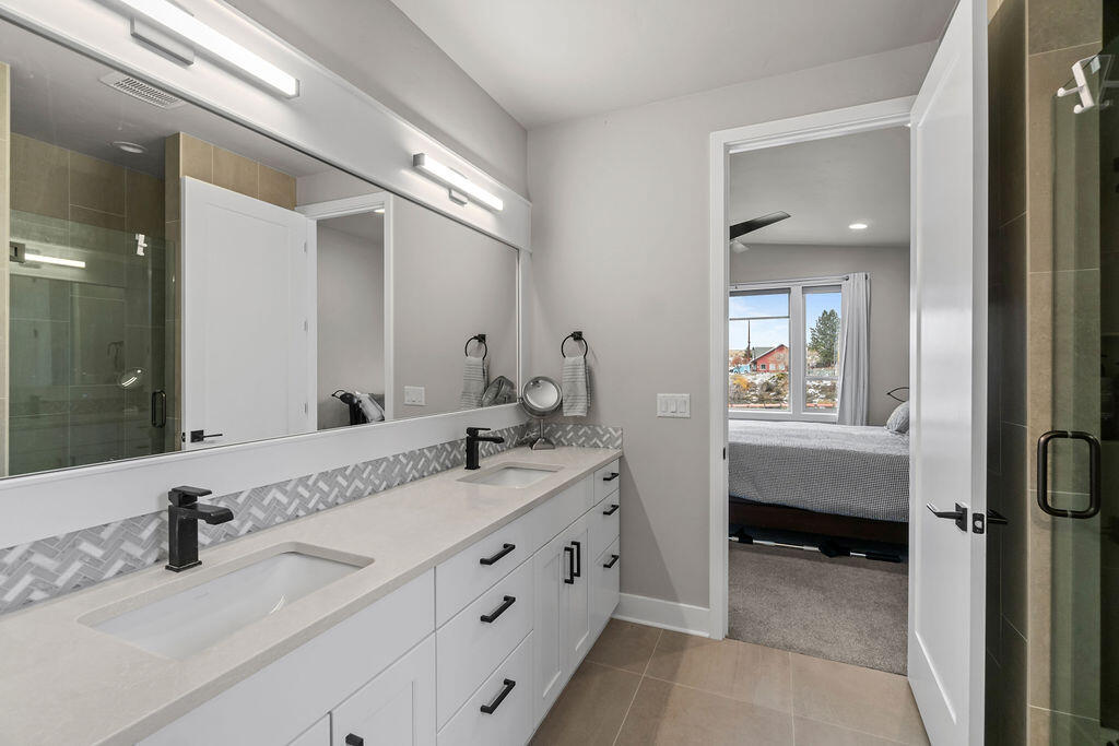 2568 NW Rippling River Court