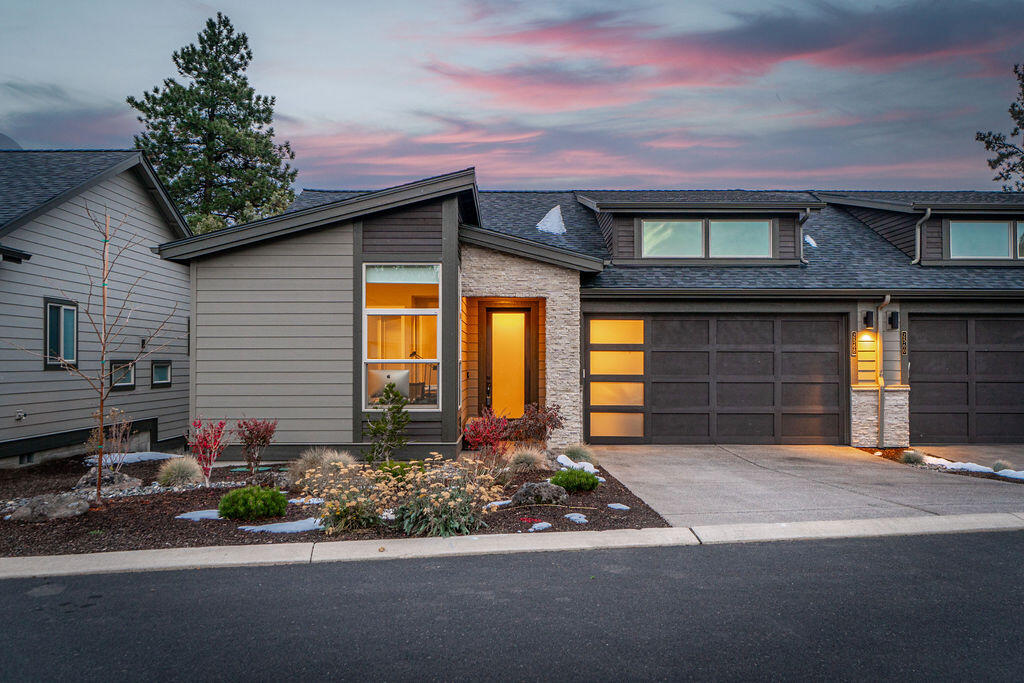 2568 NW Rippling River Court