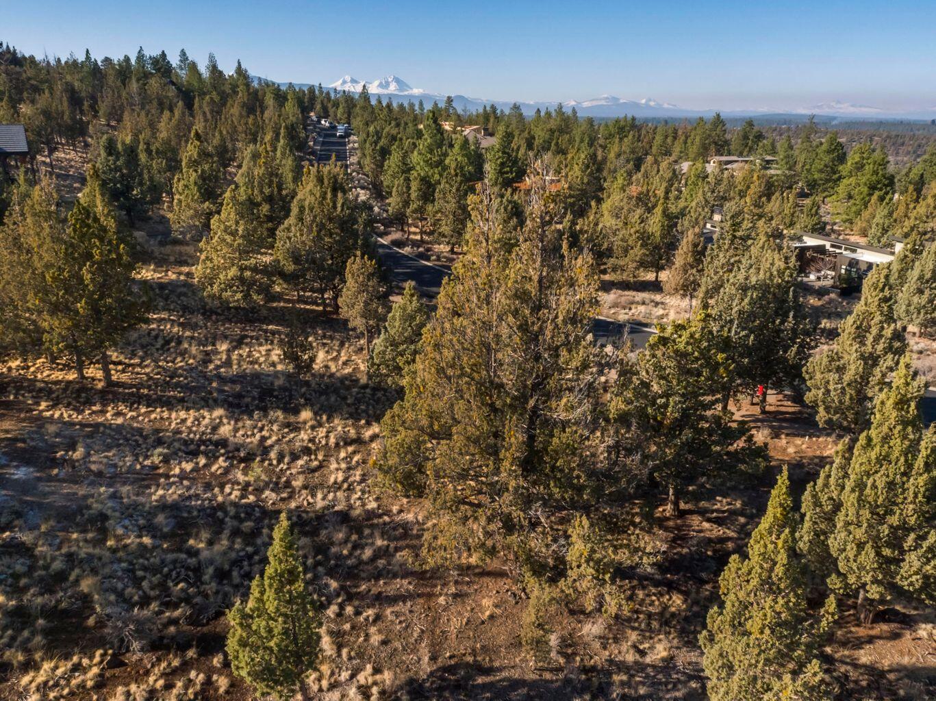 1584 NW Wild Rye Circle