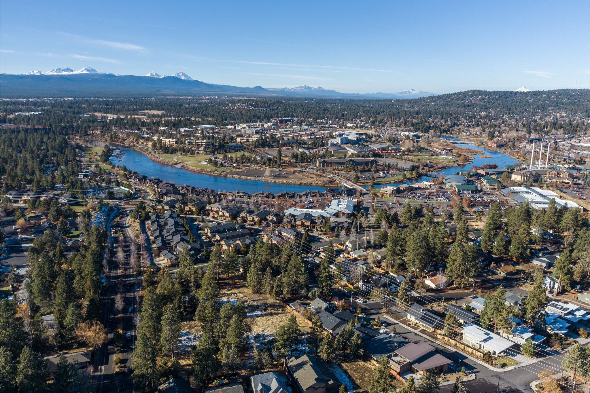 343 SW Cleveland Avenue