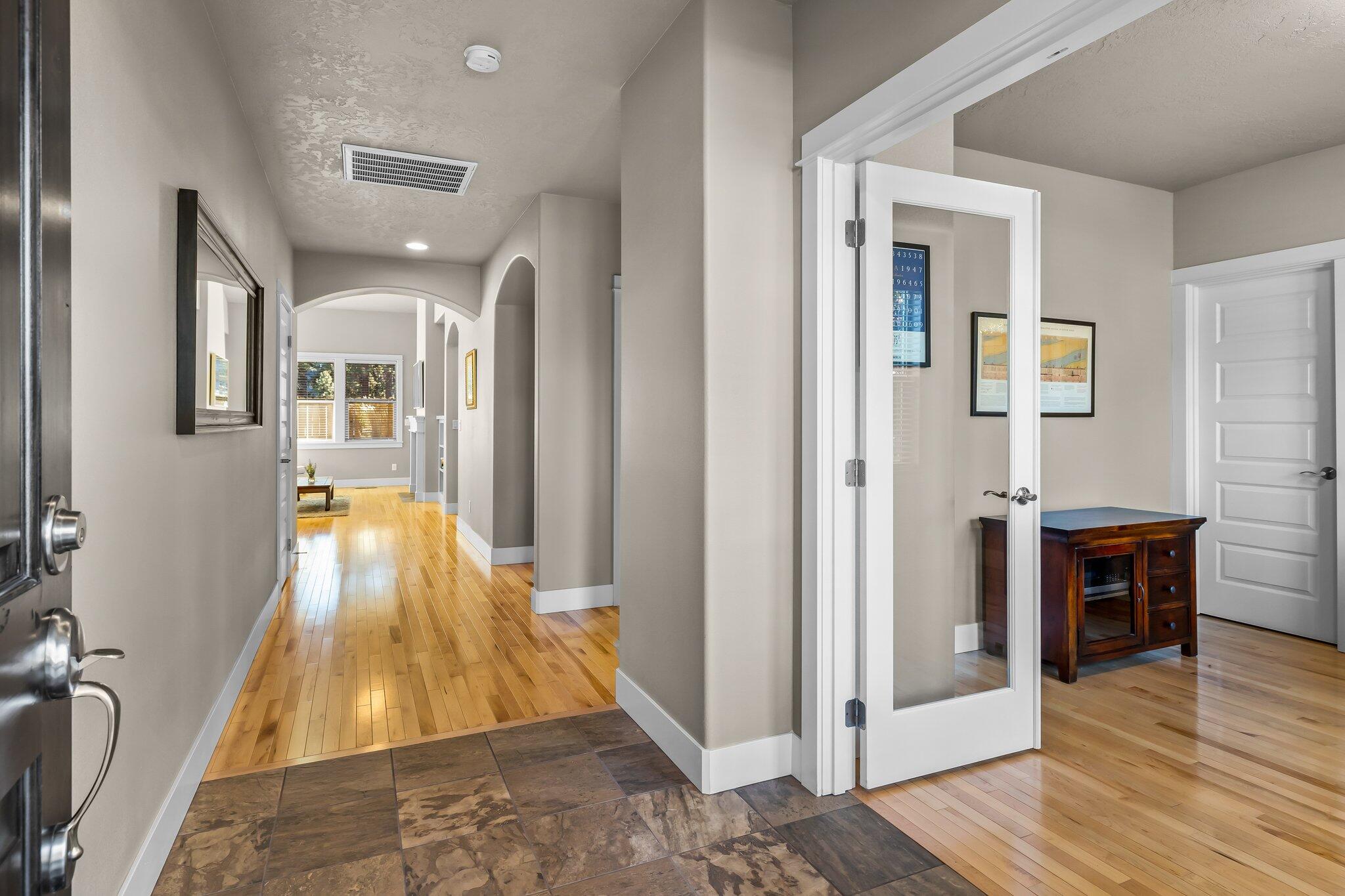 343 SW Cleveland Avenue