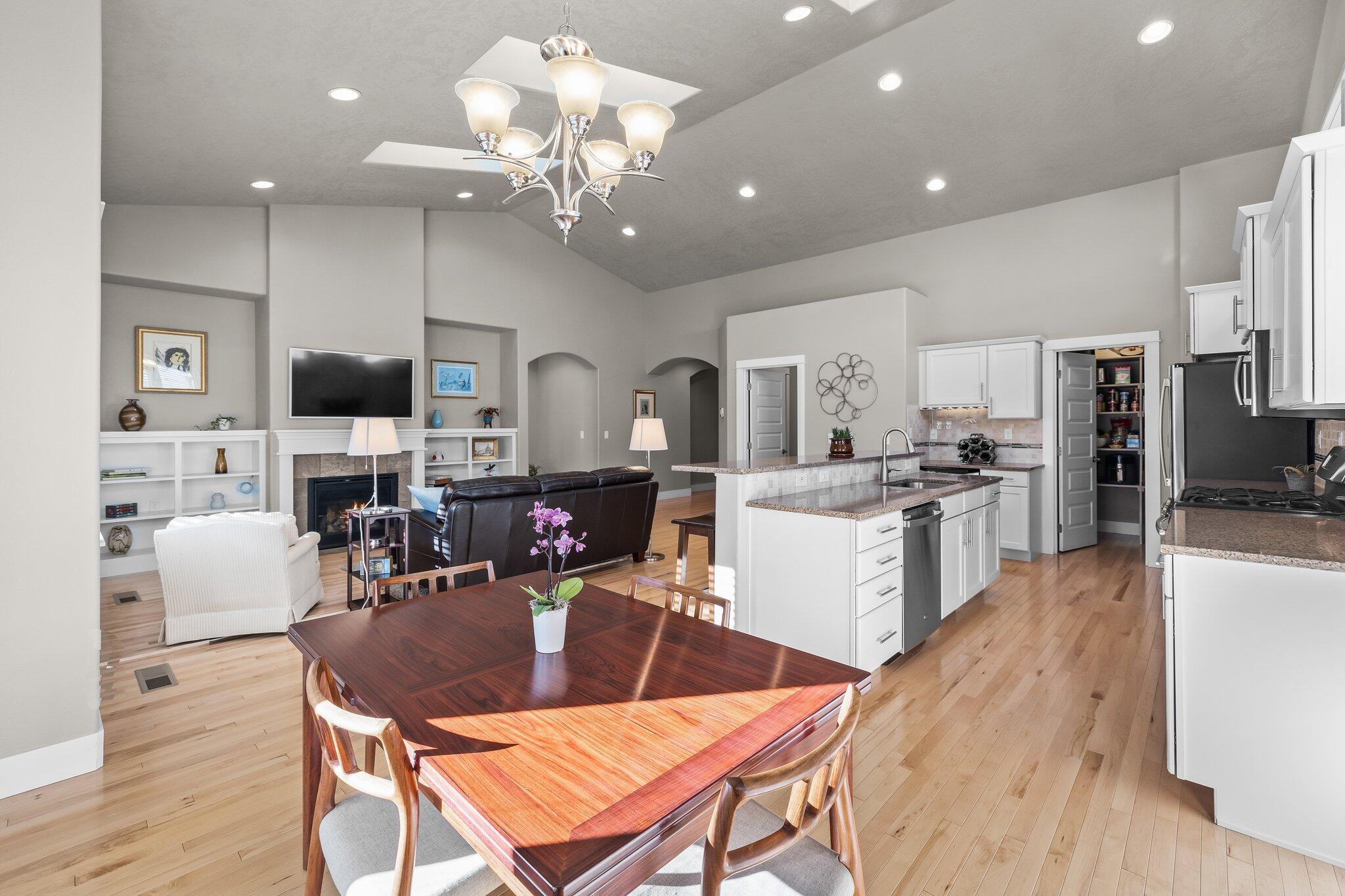 343 SW Cleveland Avenue