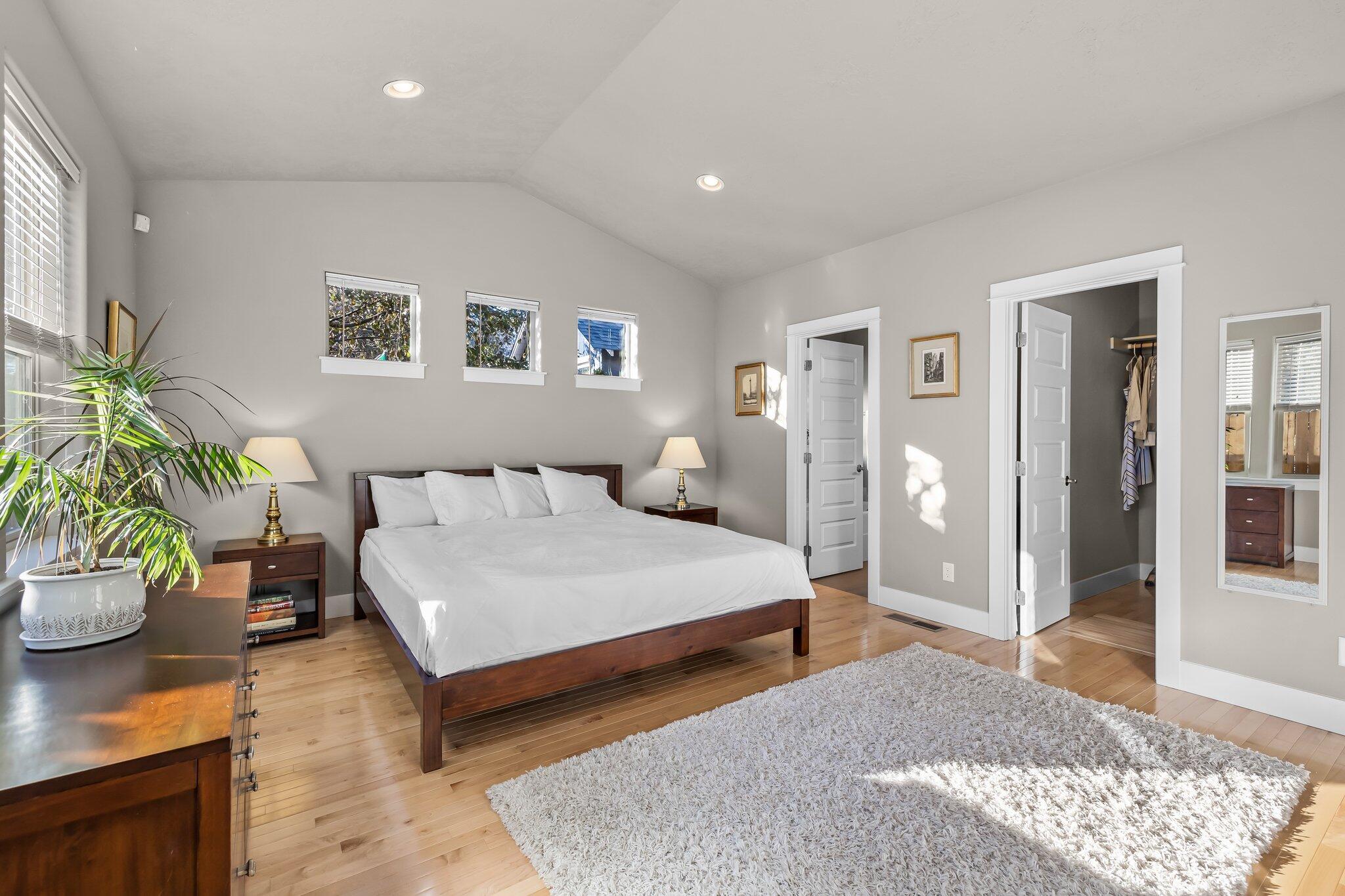 343 SW Cleveland Avenue