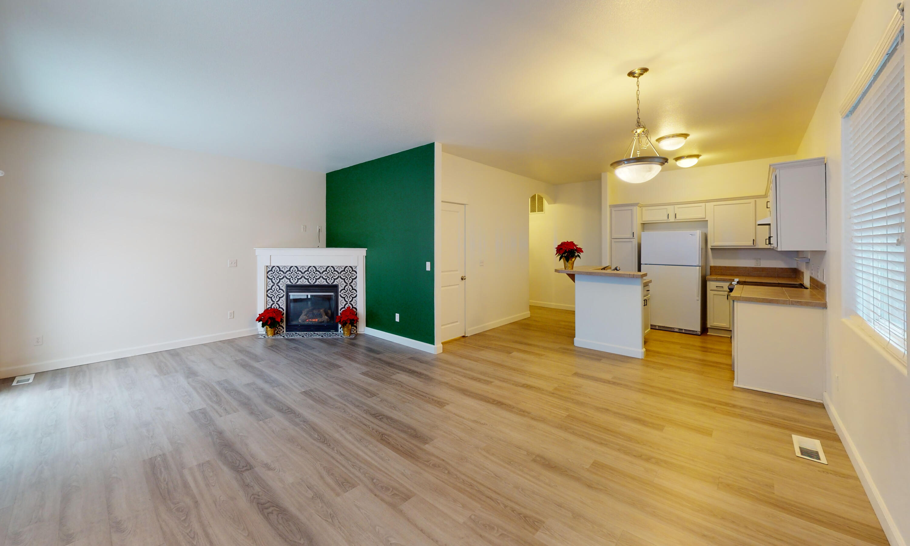 863 NE Locksley Drive