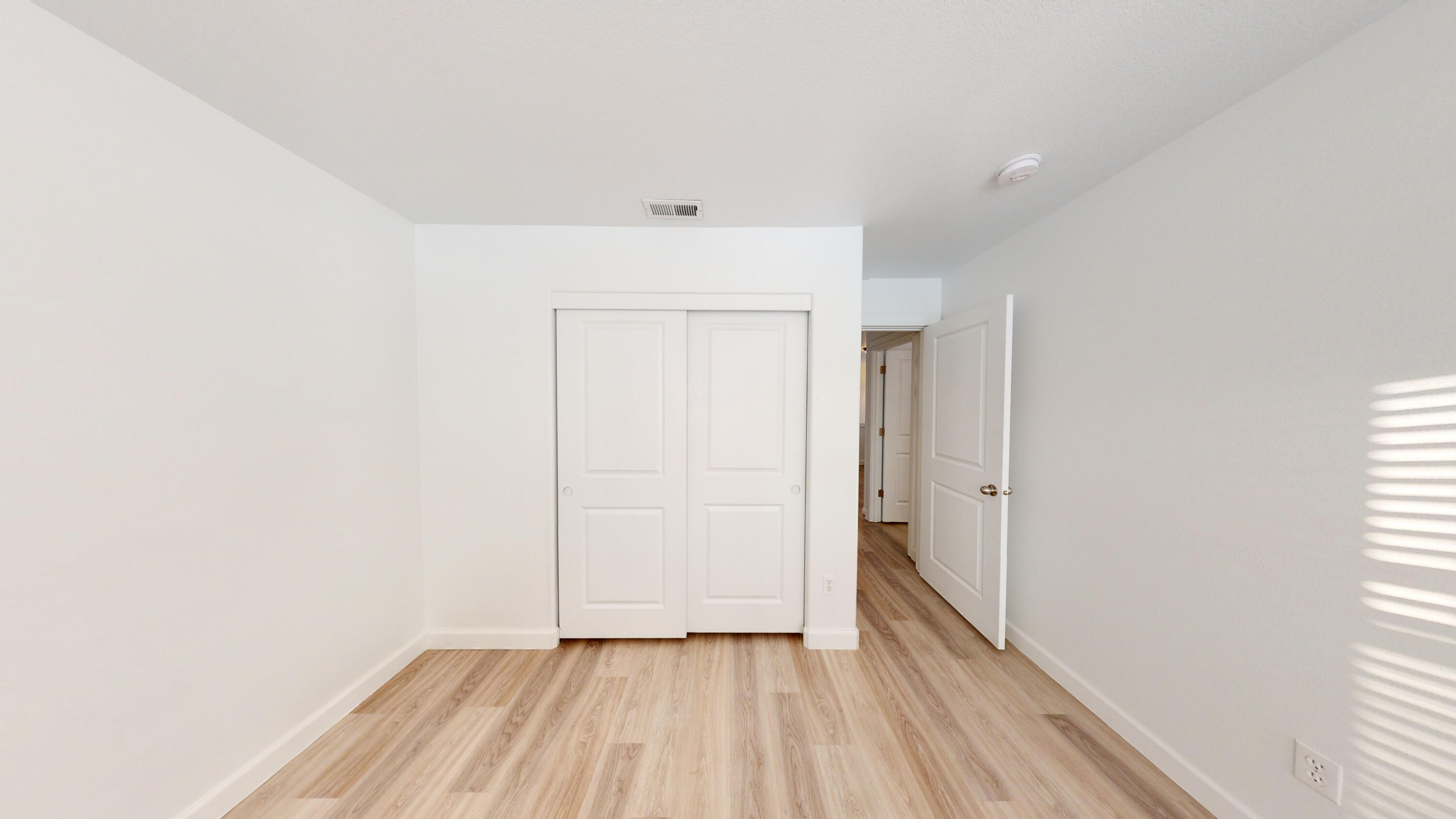 863 NE Locksley Drive