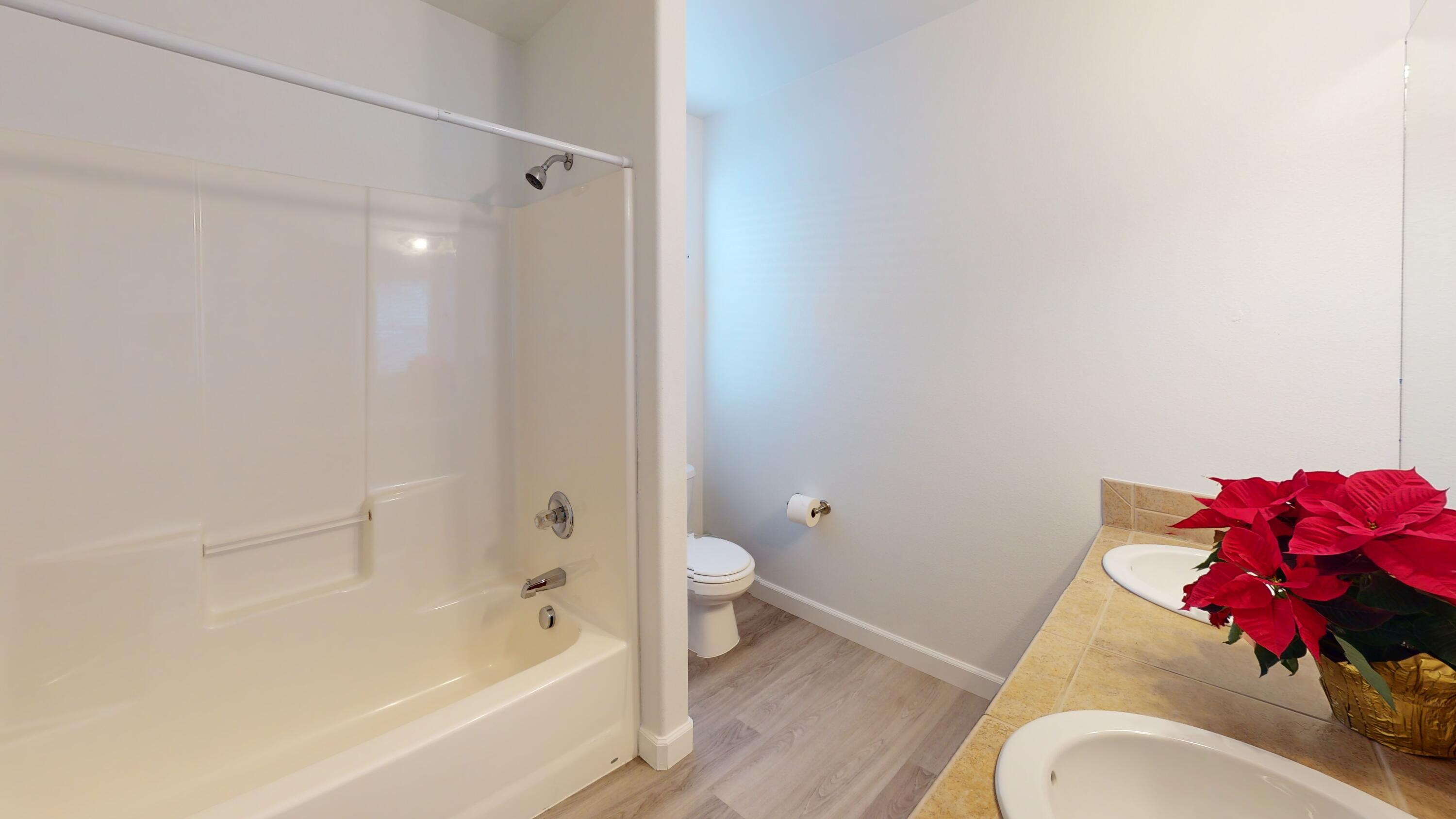 863 NE Locksley Drive