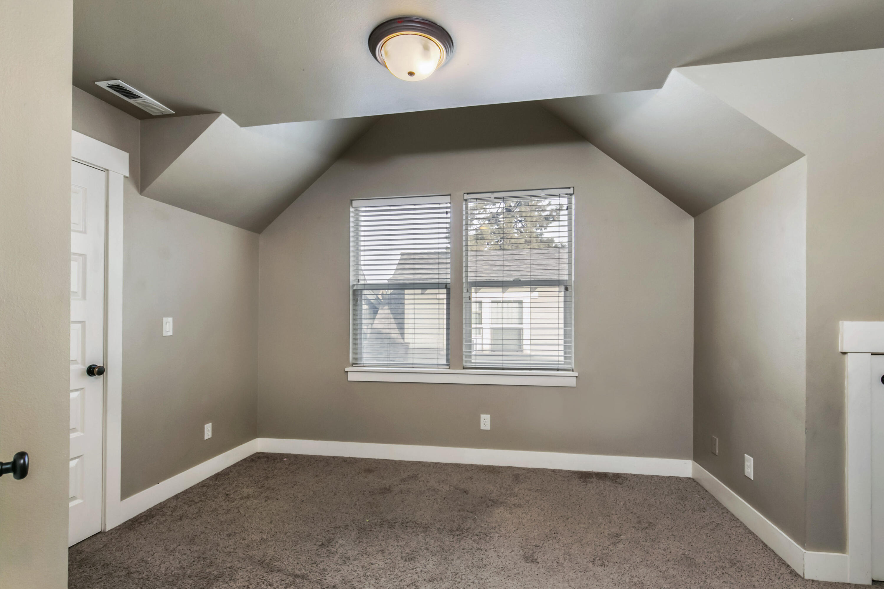 74 SW Cleveland Avenue