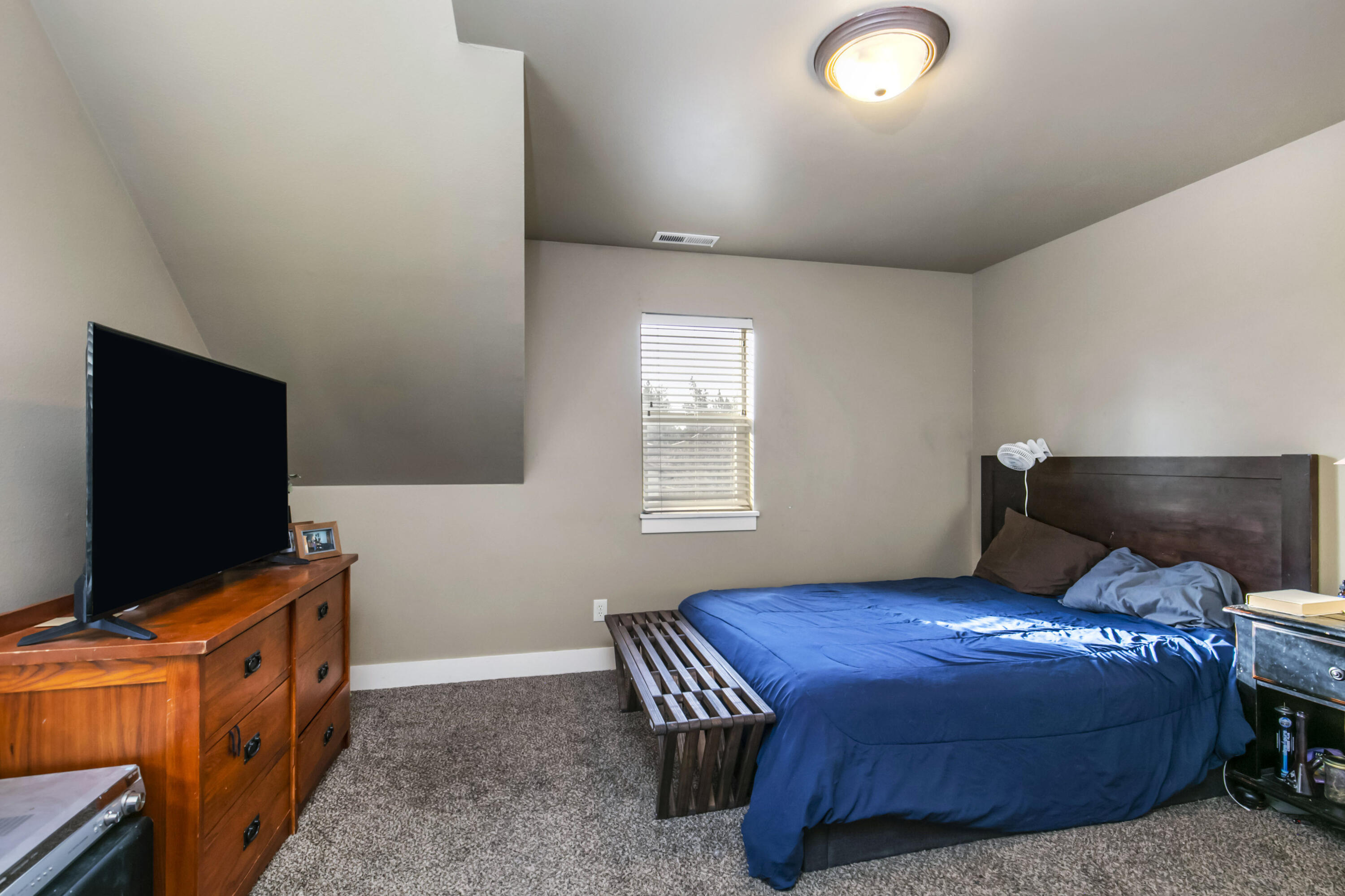 74 SW Cleveland Avenue