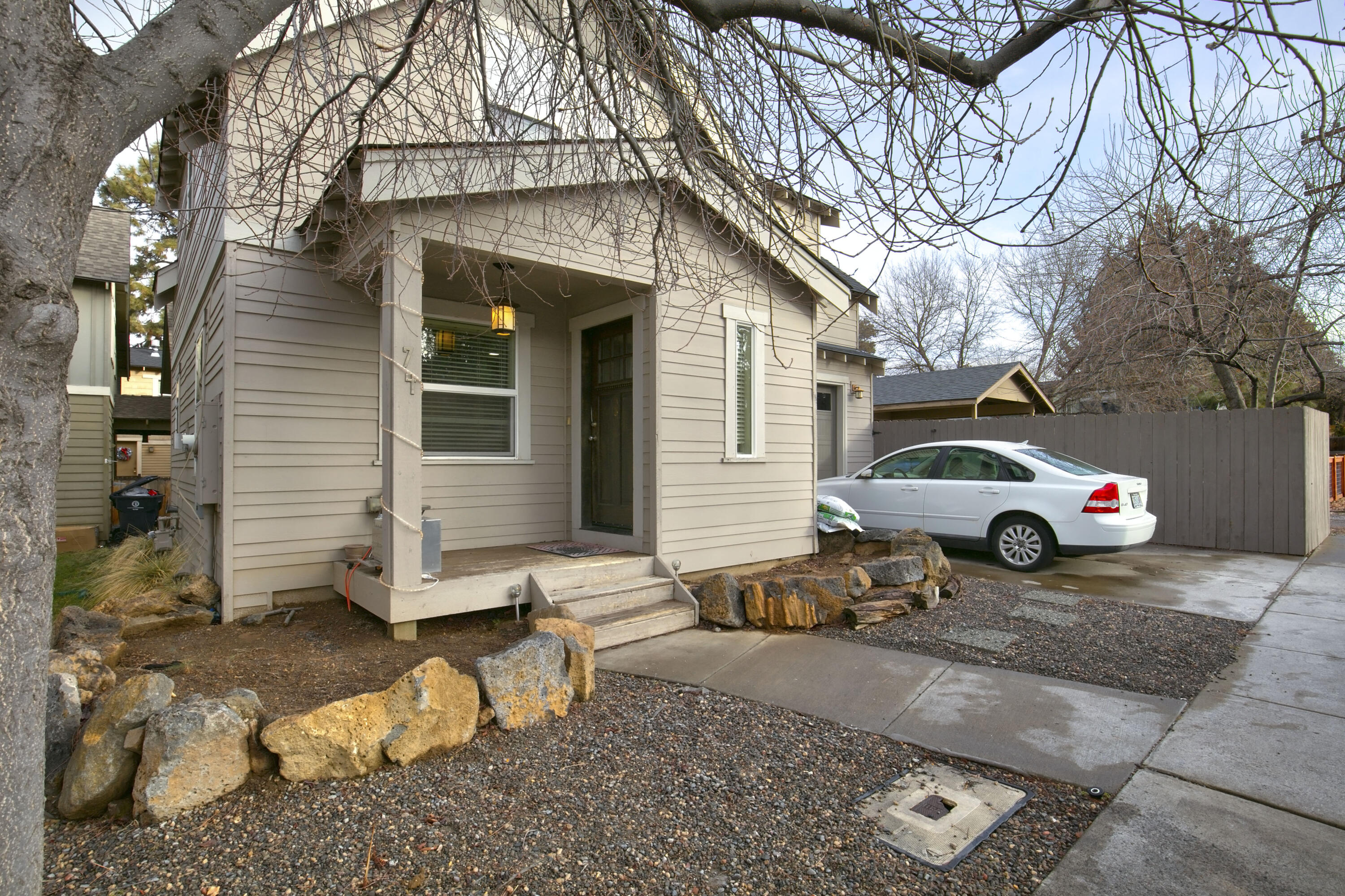 74 SW Cleveland Avenue