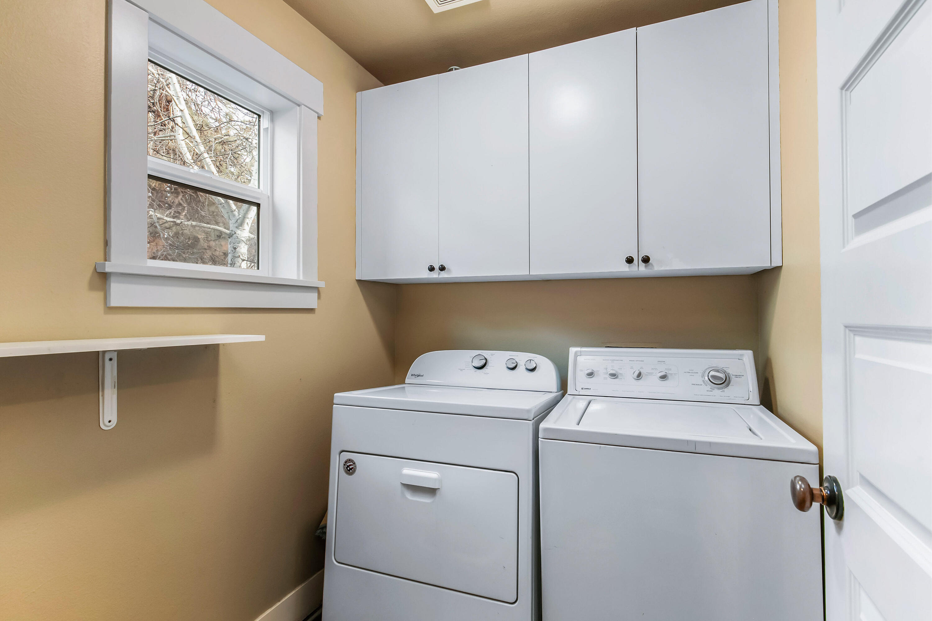 74 SW Cleveland Avenue