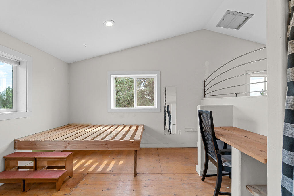 64635 Deschutes Market Road