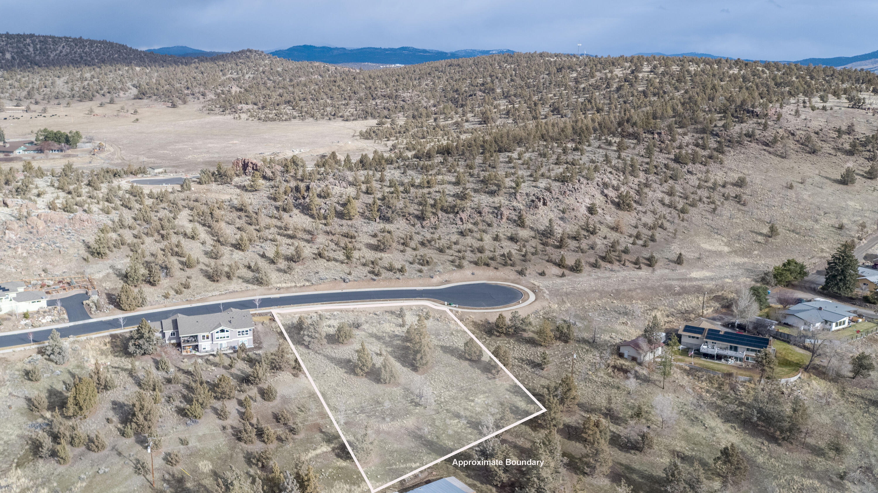 2400 NE Compass Court