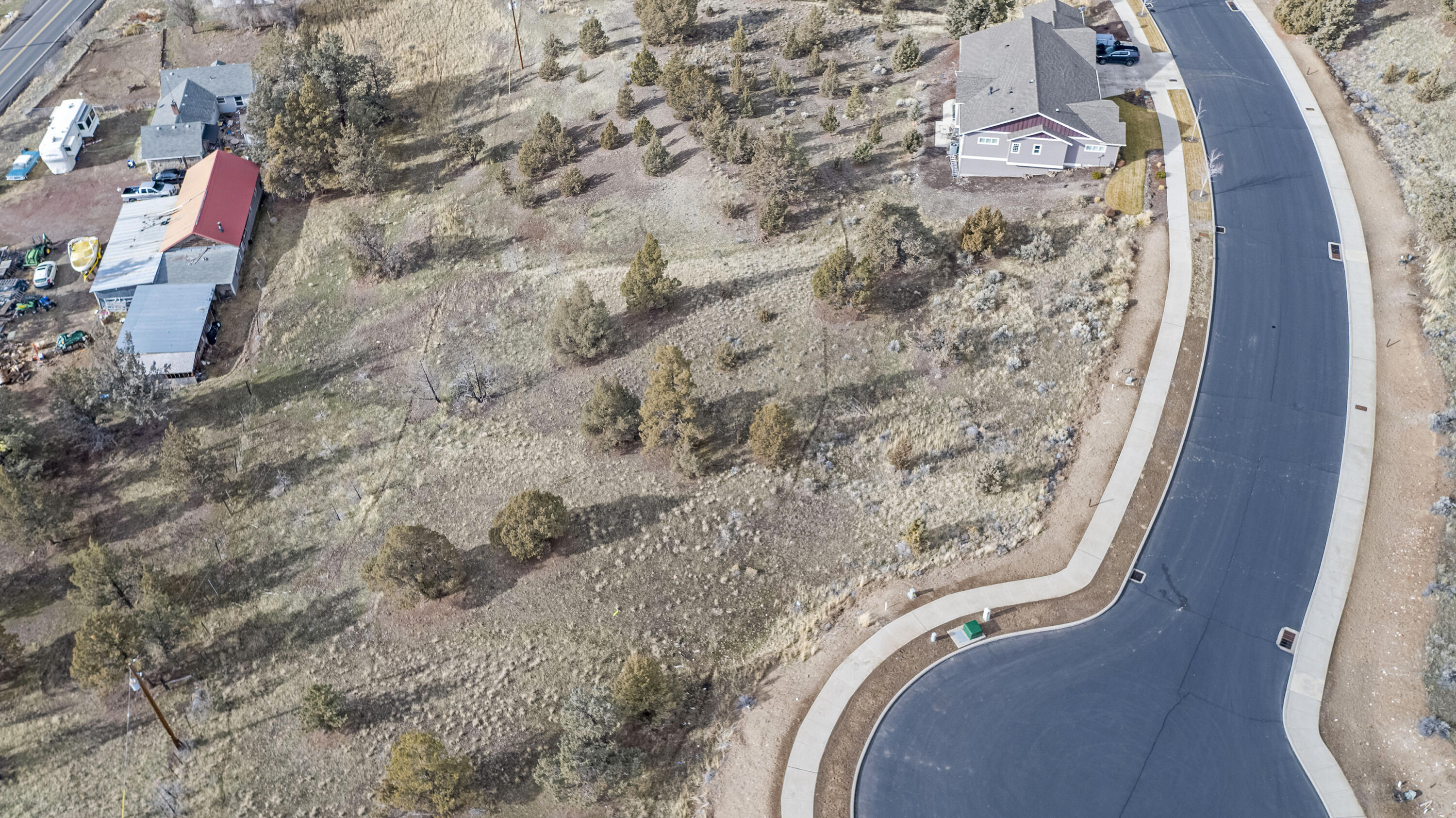 2400 NE Compass Court