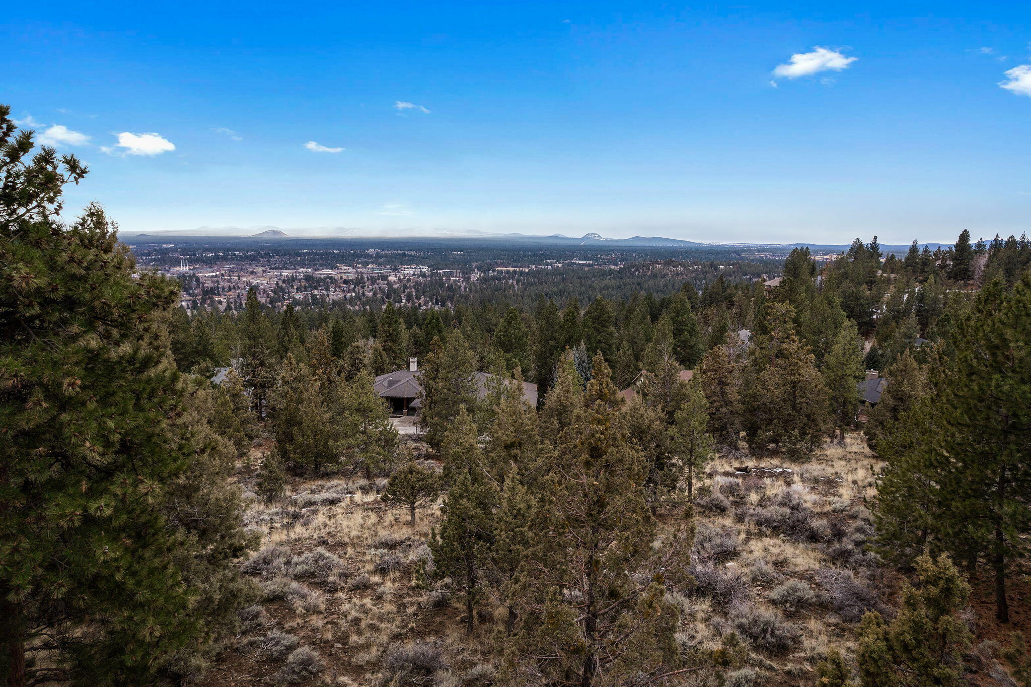 1615 NW Summit Drive