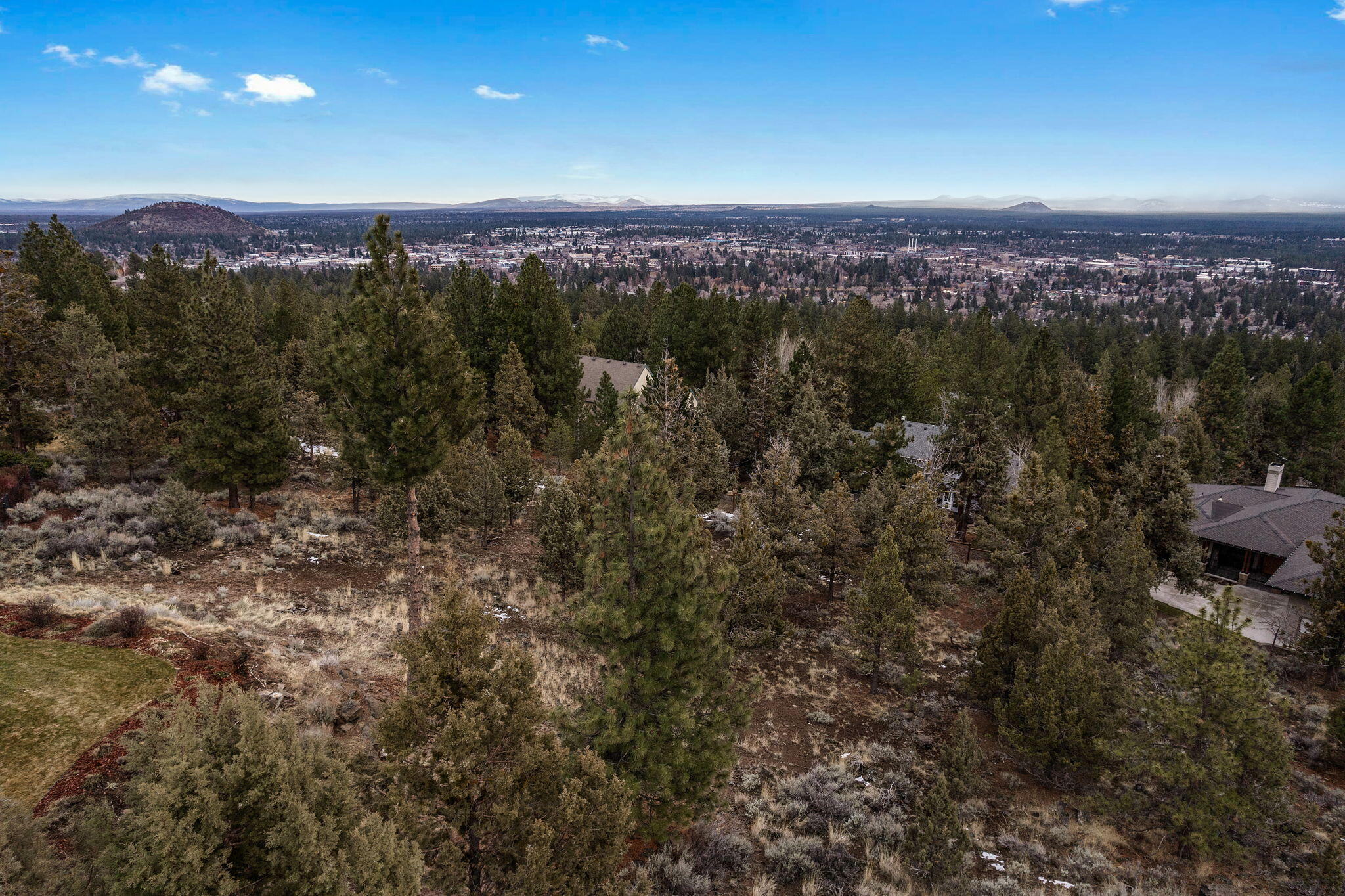 1615 NW Summit Drive