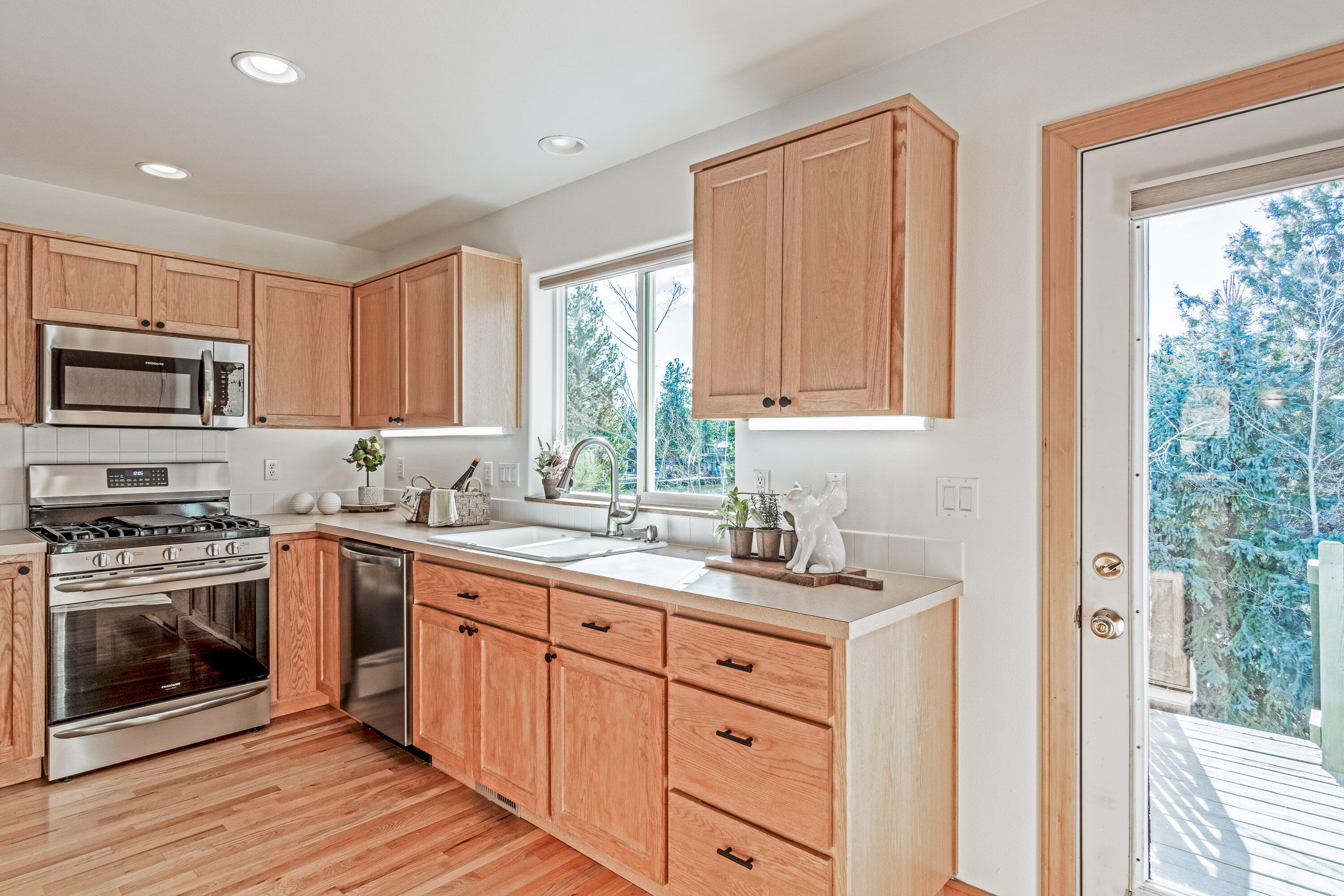 2527 NW Monterey Pines Drive