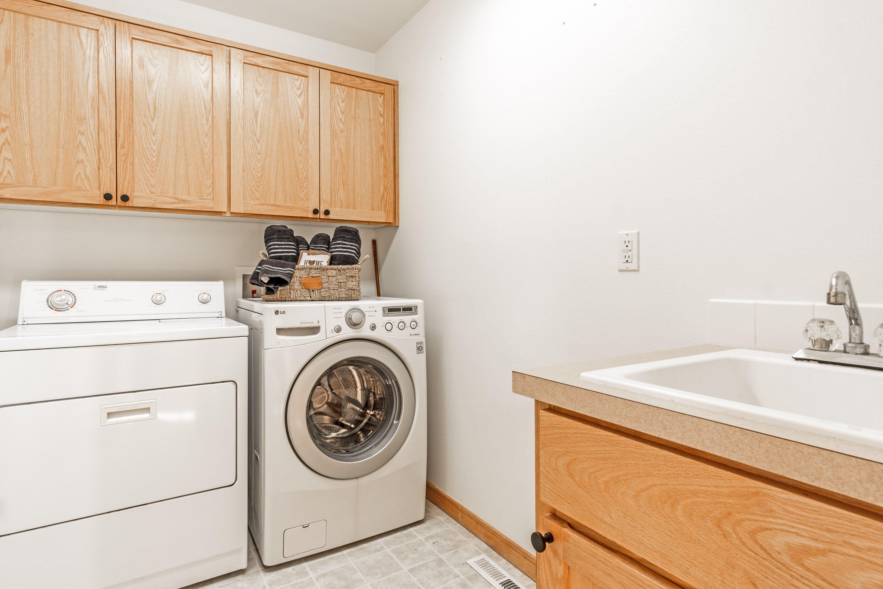 2527 NW Monterey Pines Drive