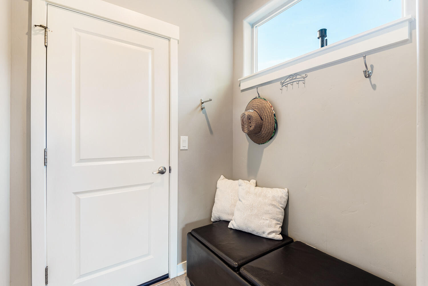 60480 Hedgewood Lane