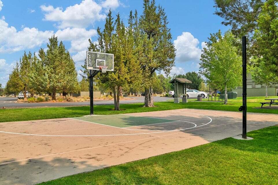 718 Sage Country Court